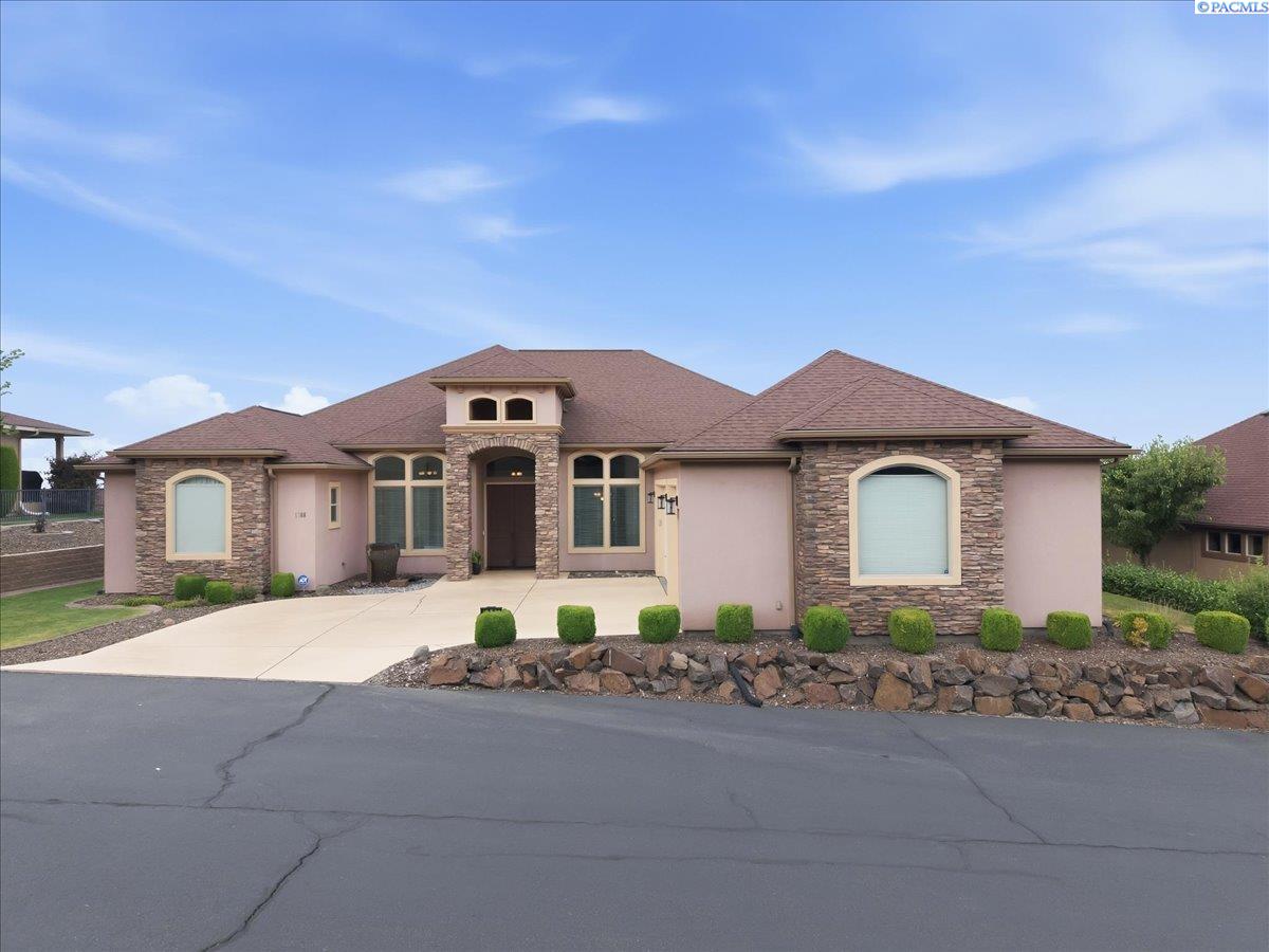 1388 Tuscany Pl, Richland, WA 99352