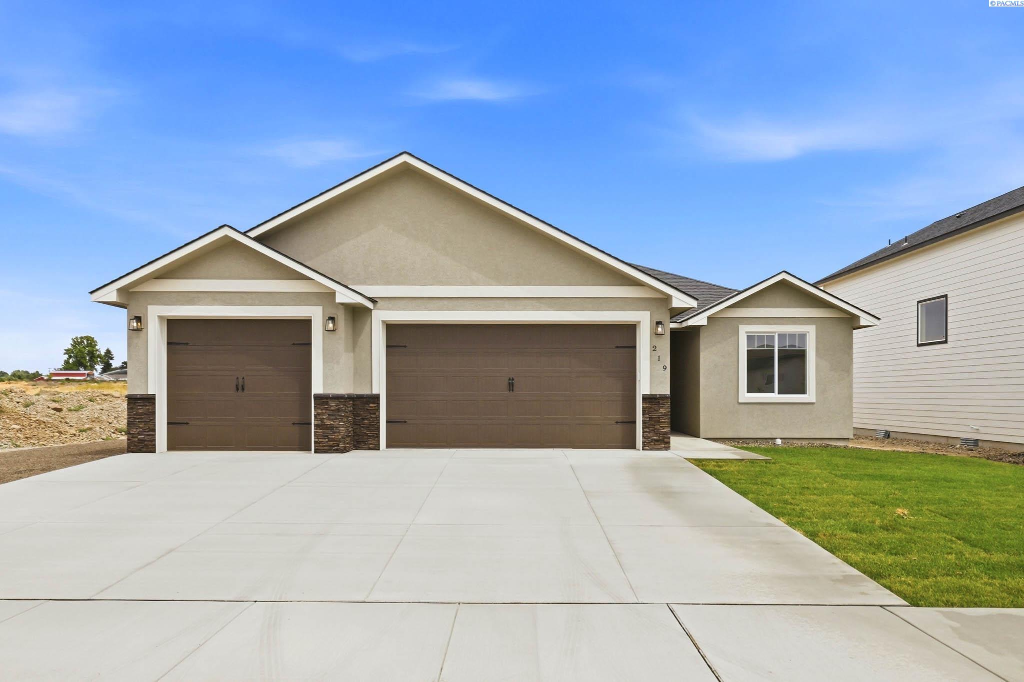 219 Packer St, Prosser, WA 99350