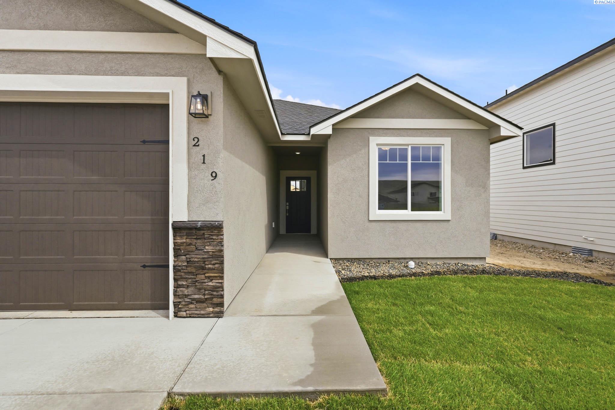 219 Packer St, Prosser, WA 99350