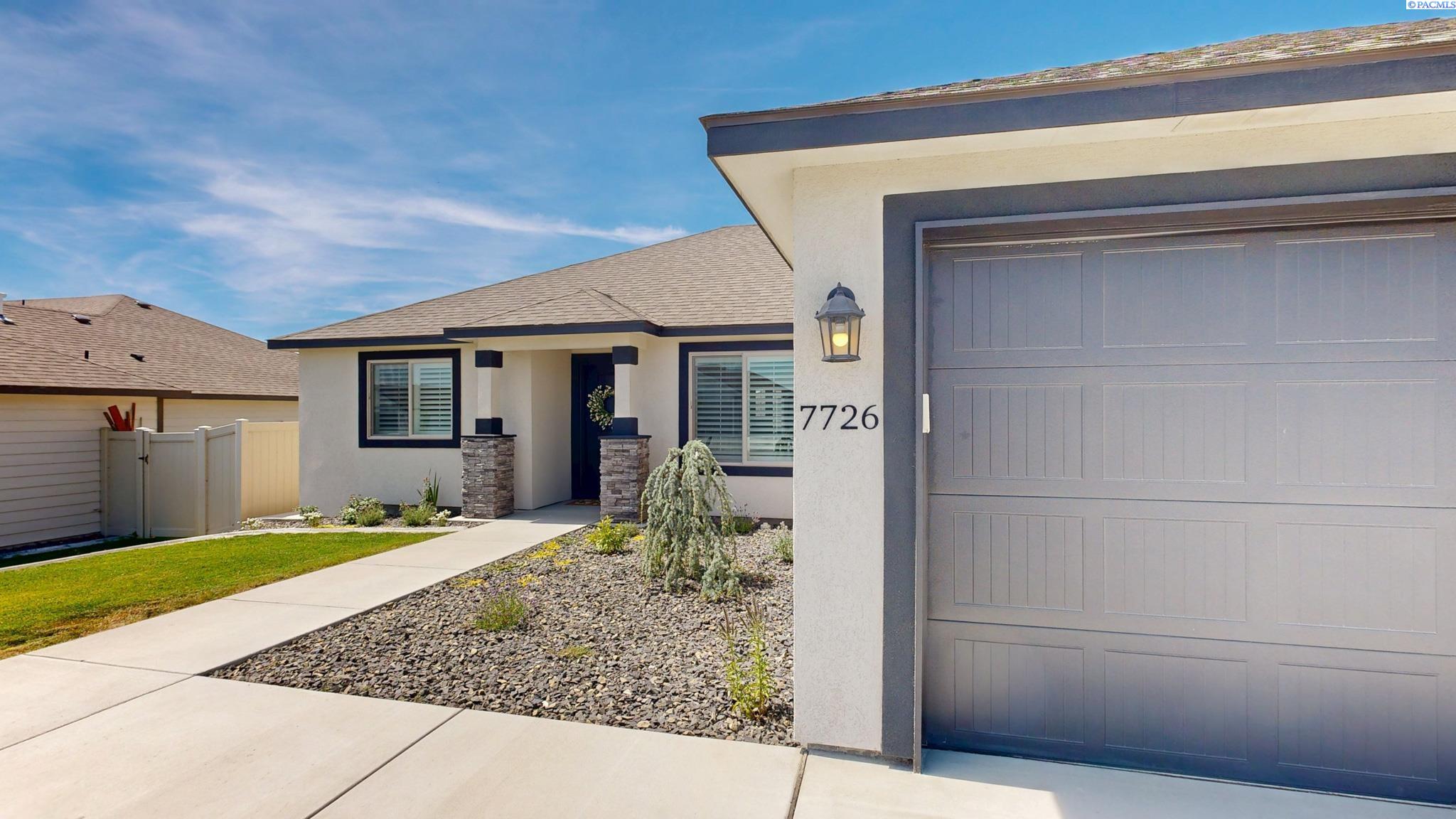 7726 Coldwater Dr, Pasco, WA 99301