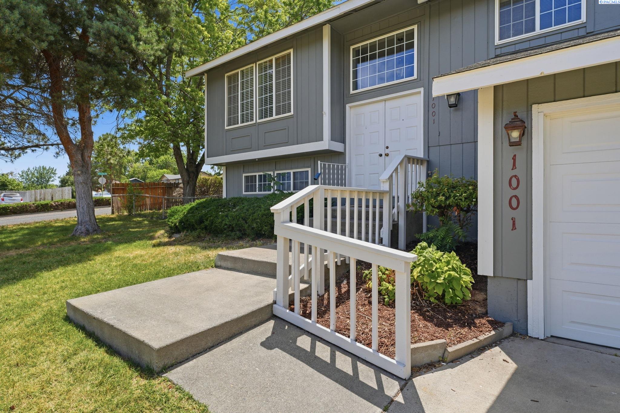 1001 14th Ave, Kennewick, WA 99337