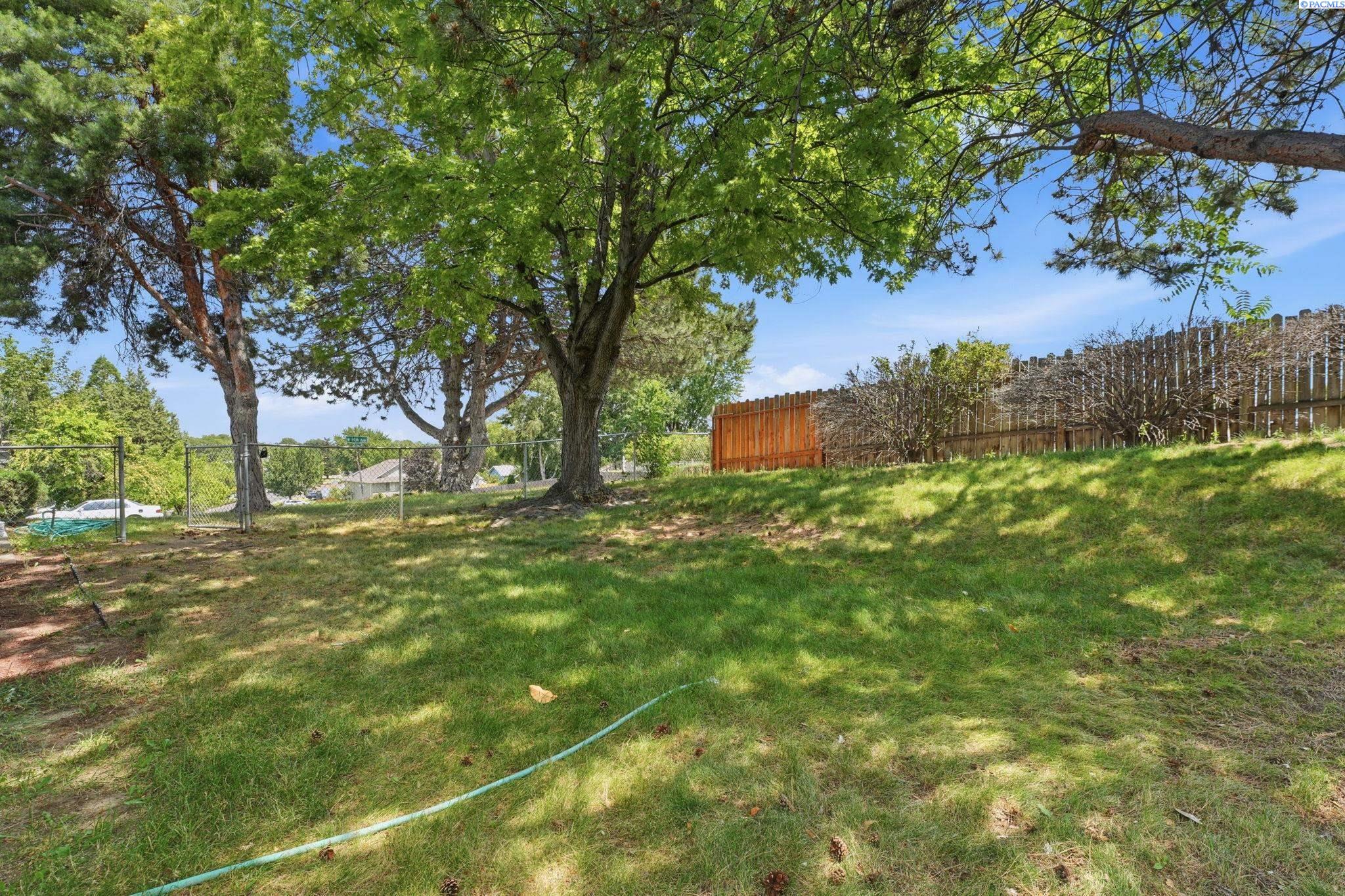 1001 14th Ave, Kennewick, WA 99337