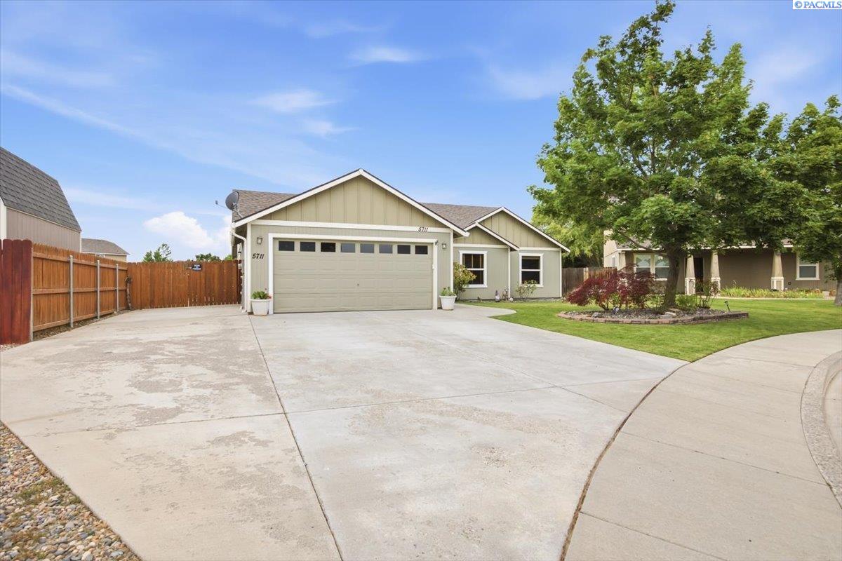 5711 Wailea Ct, West Richland, WA 99353