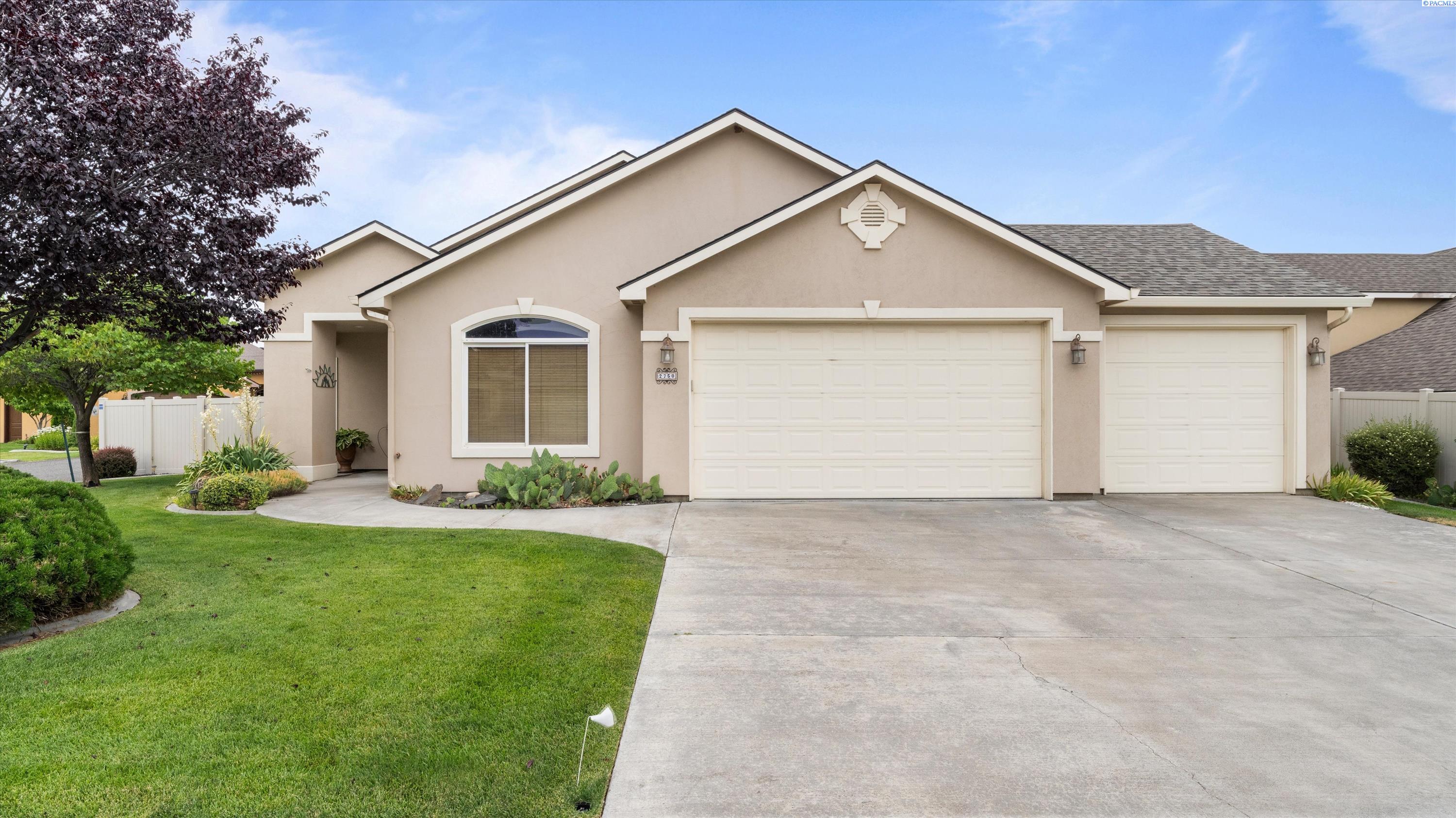 2750 Stonecreek Dr, Richland, WA 99354