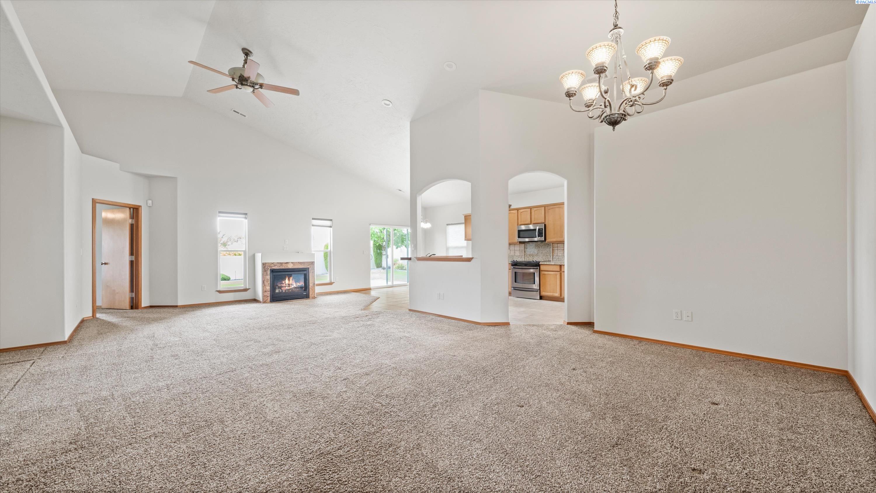 2750 Stonecreek Dr, Richland, WA 99354