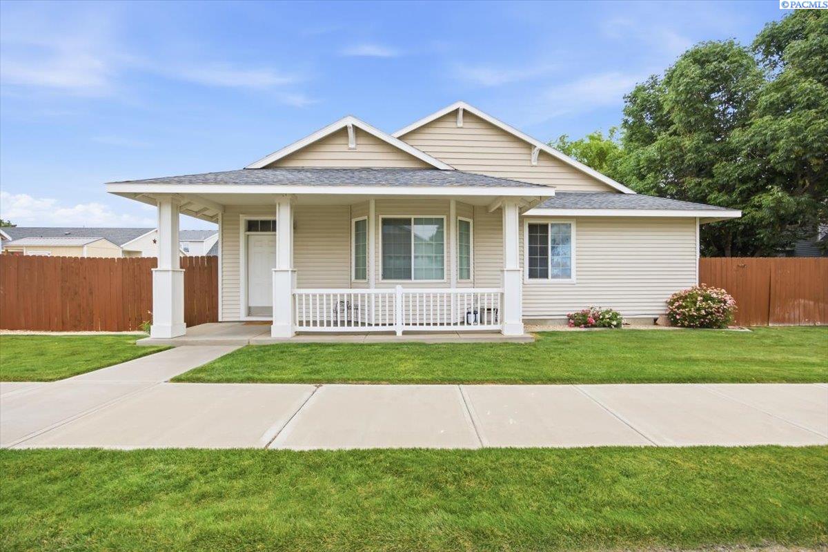 6211 Oriole Dr, Pasco, WA 99301-7978
