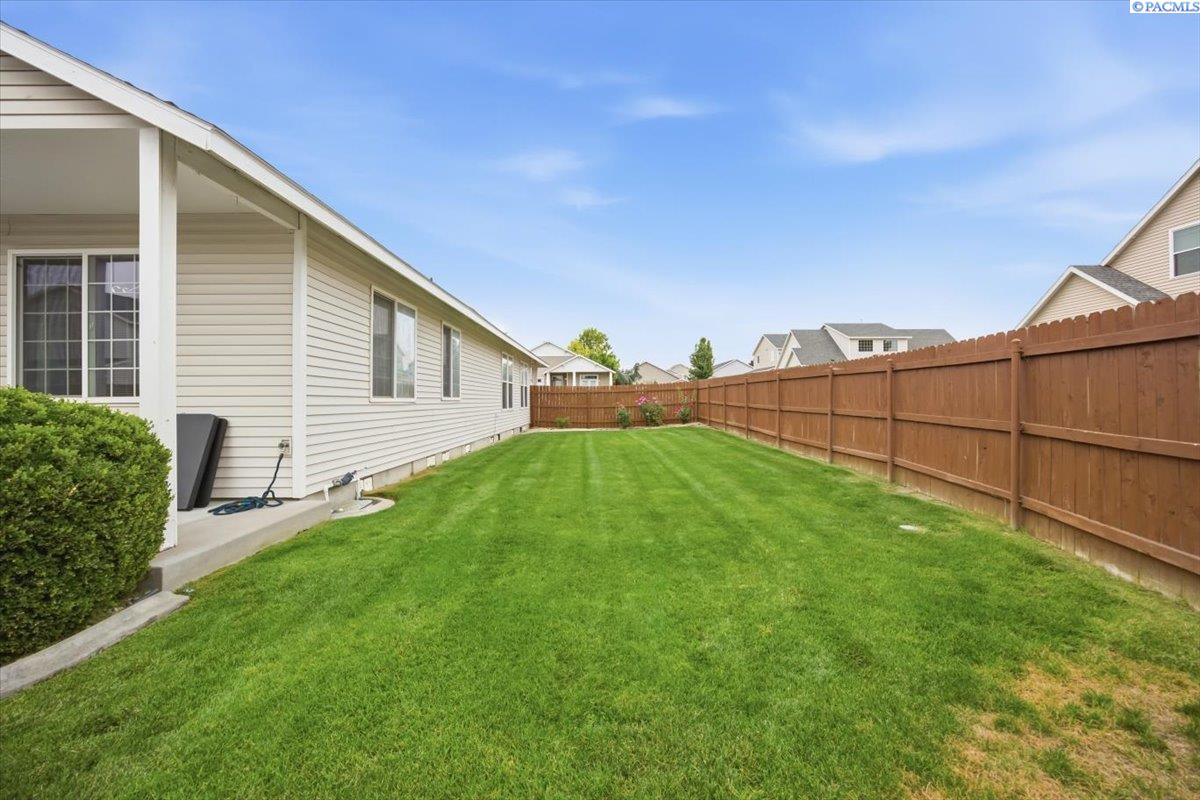 6211 Oriole Dr, Pasco, WA 99301-7978