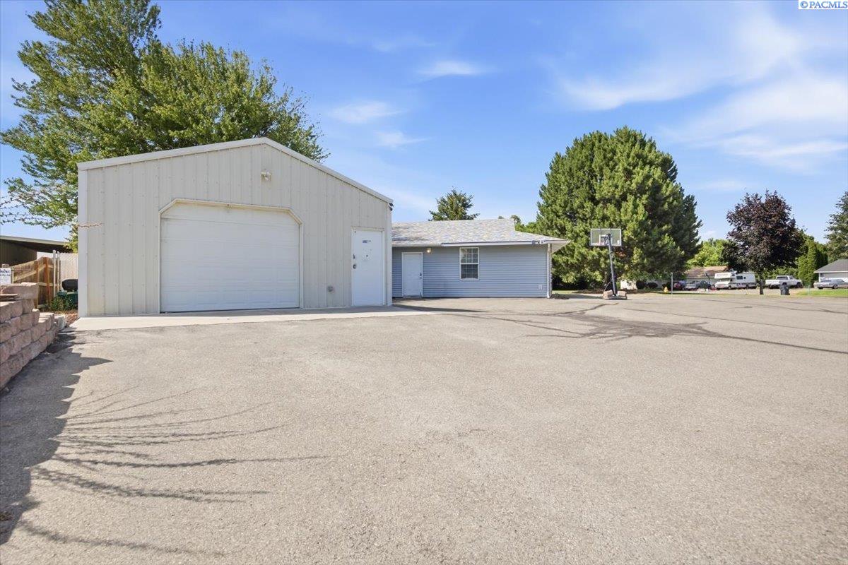 162 Jill Marie St, Burbank, WA 99323