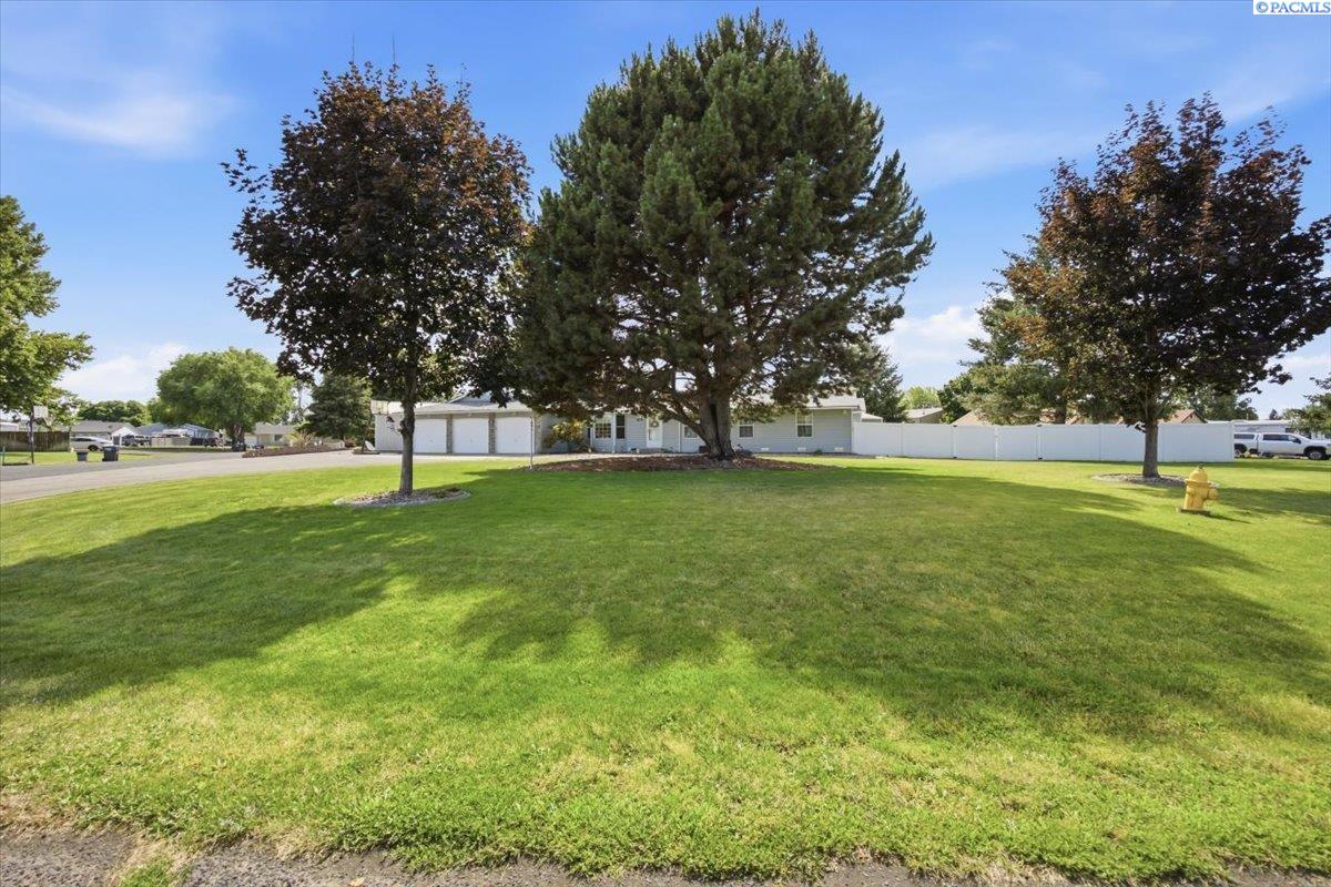 162 Jill Marie St, Burbank, WA 99323