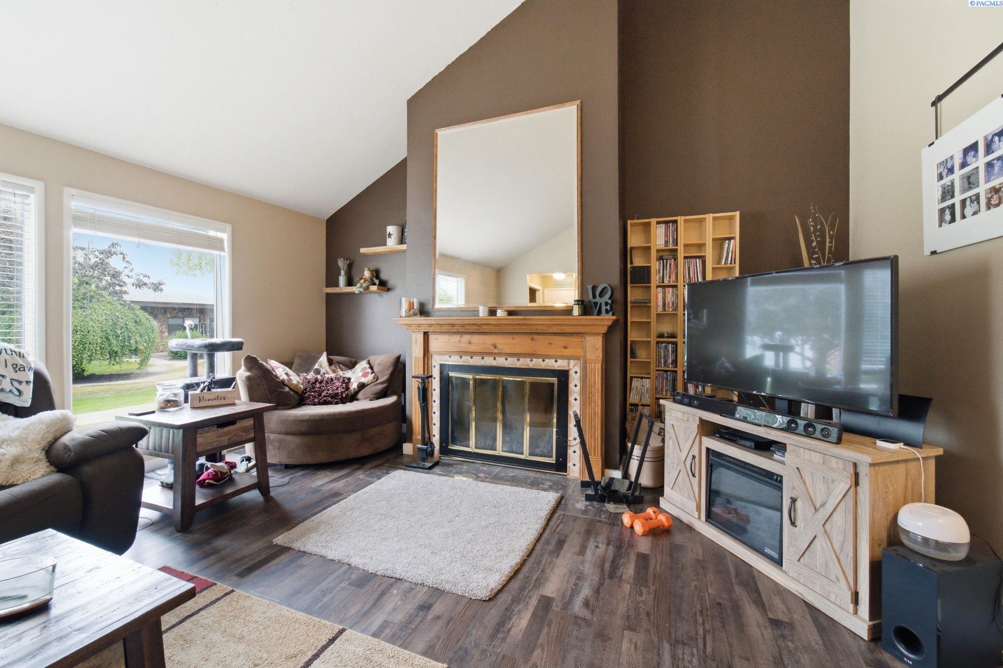42514 Klamath Ave Apt A5, Kennewick, WA 99336
