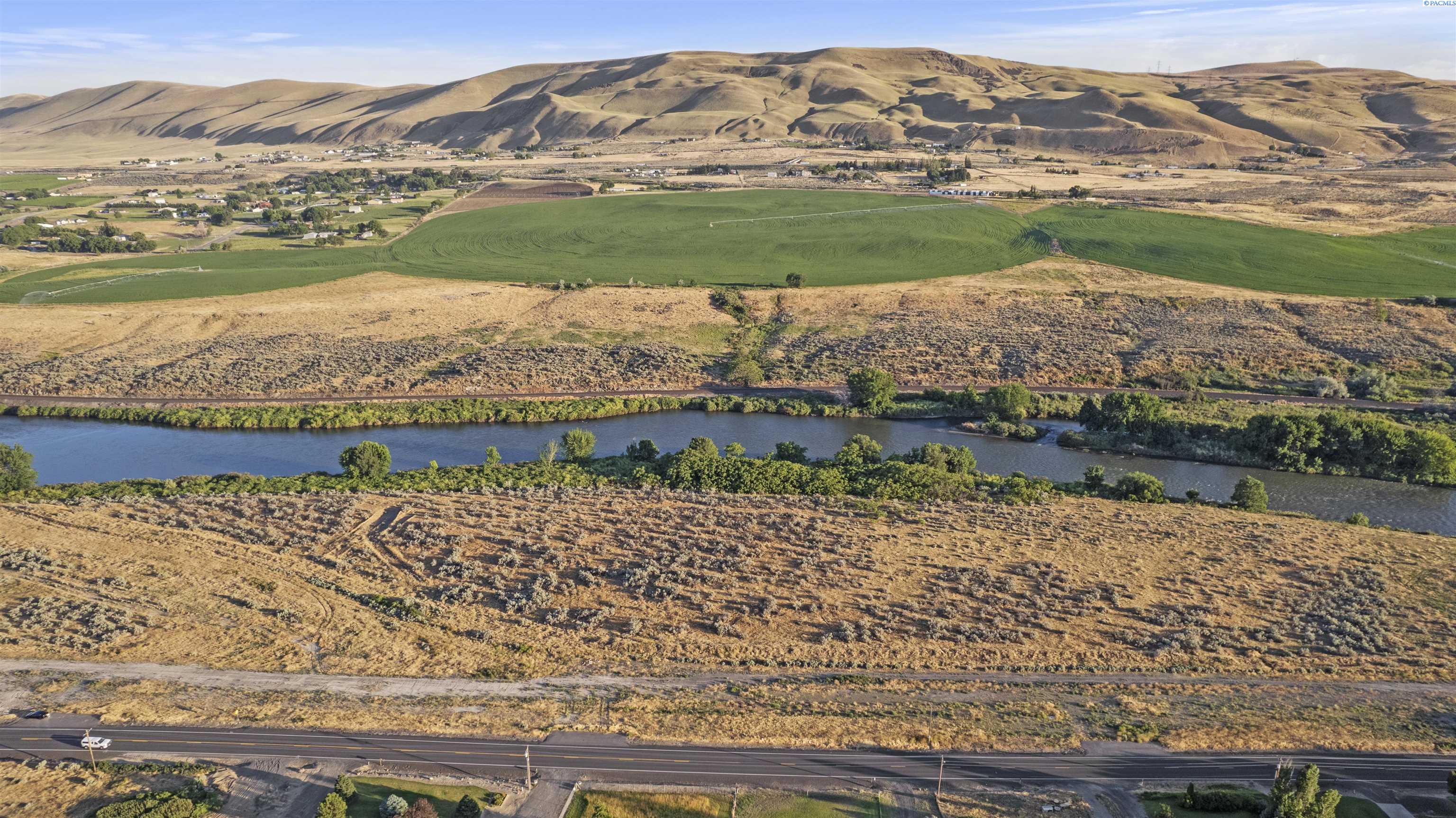 16055 Old Inland Empire Hwy, Benton City, WA 99320