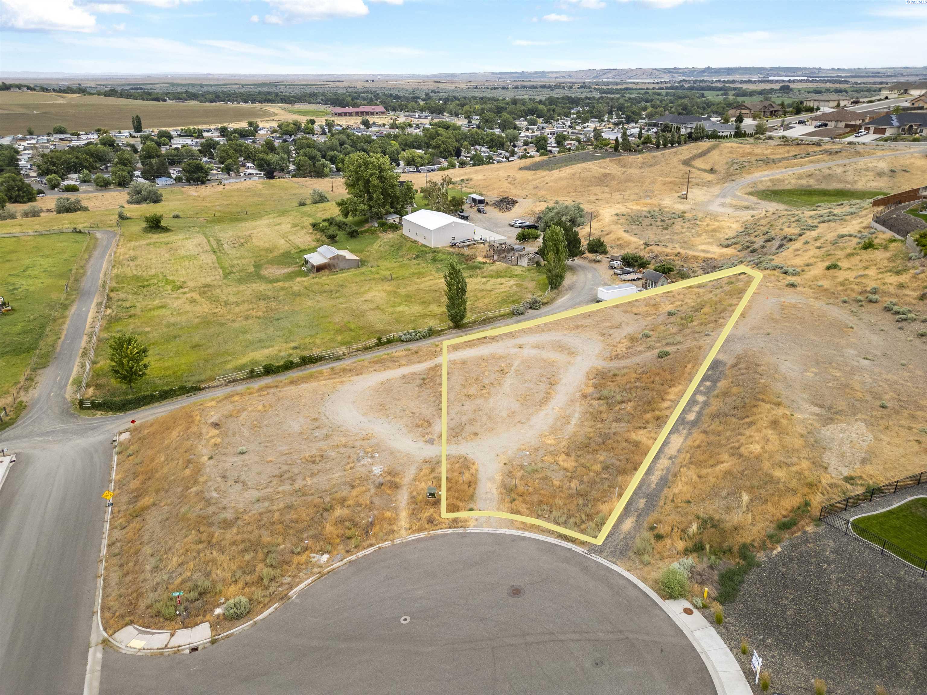 6574 Argos St, West Richland, WA 99353