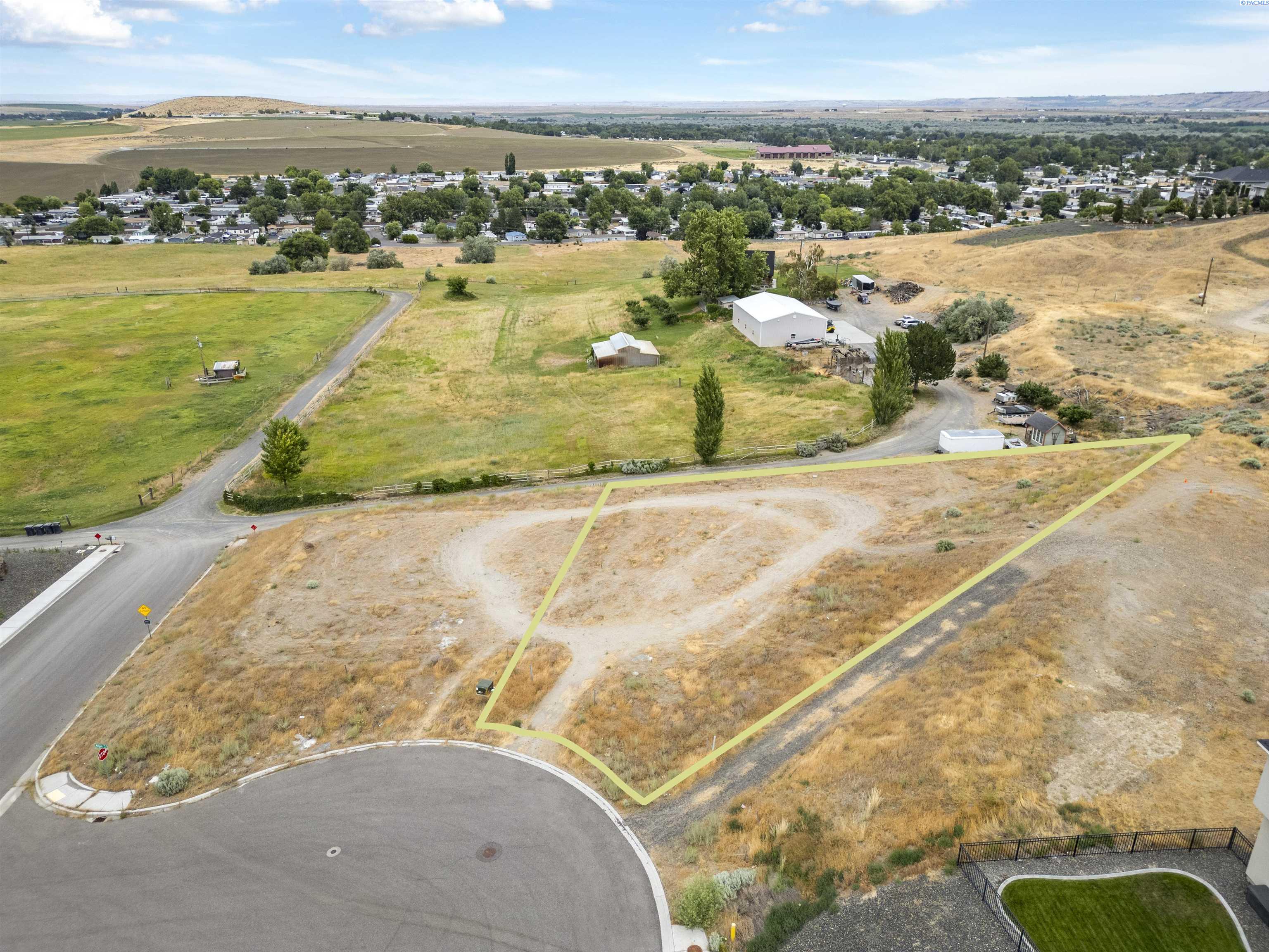 6574 Argos St, West Richland, WA 99353