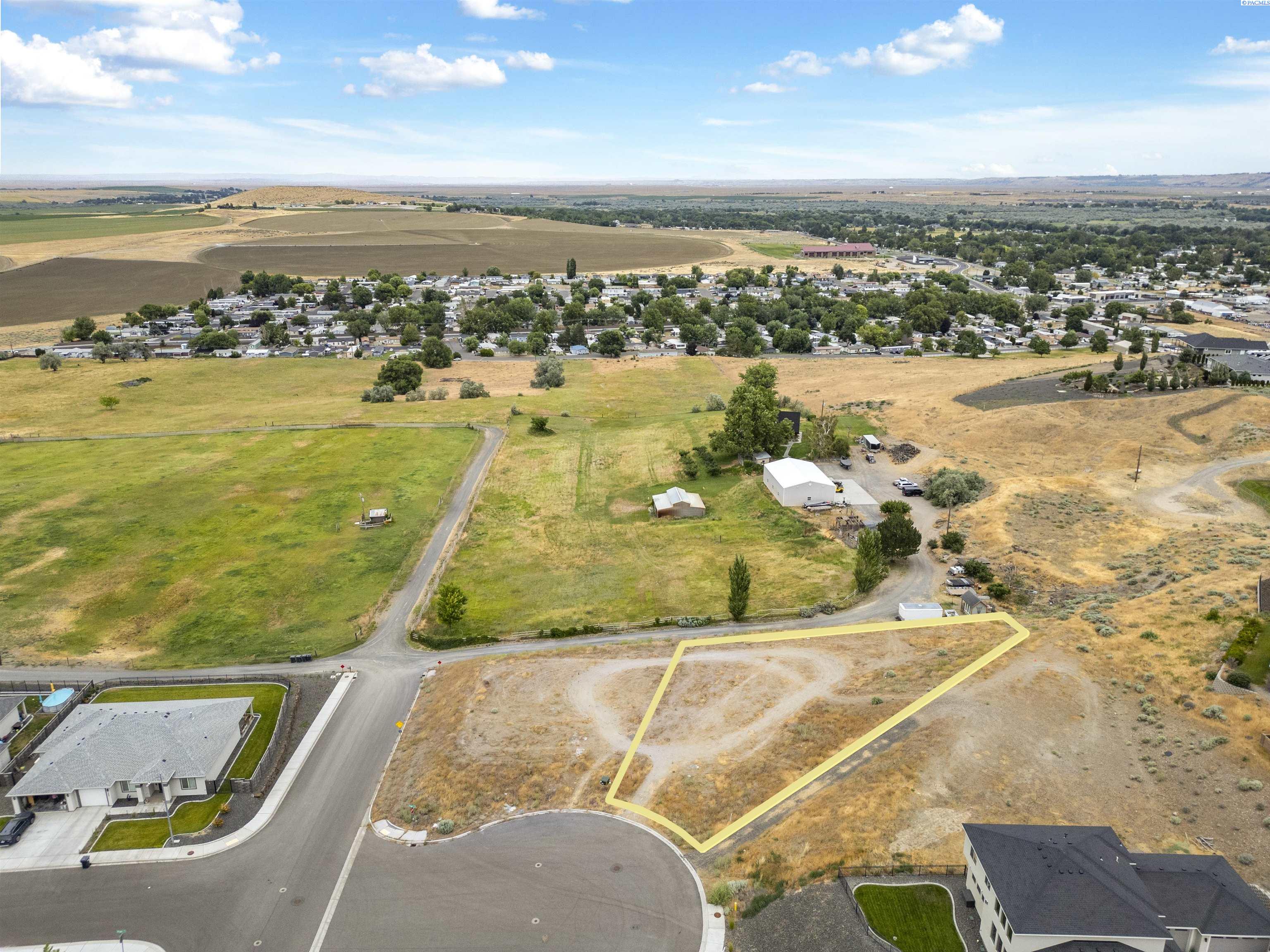 6574 Argos St, West Richland, WA 99353