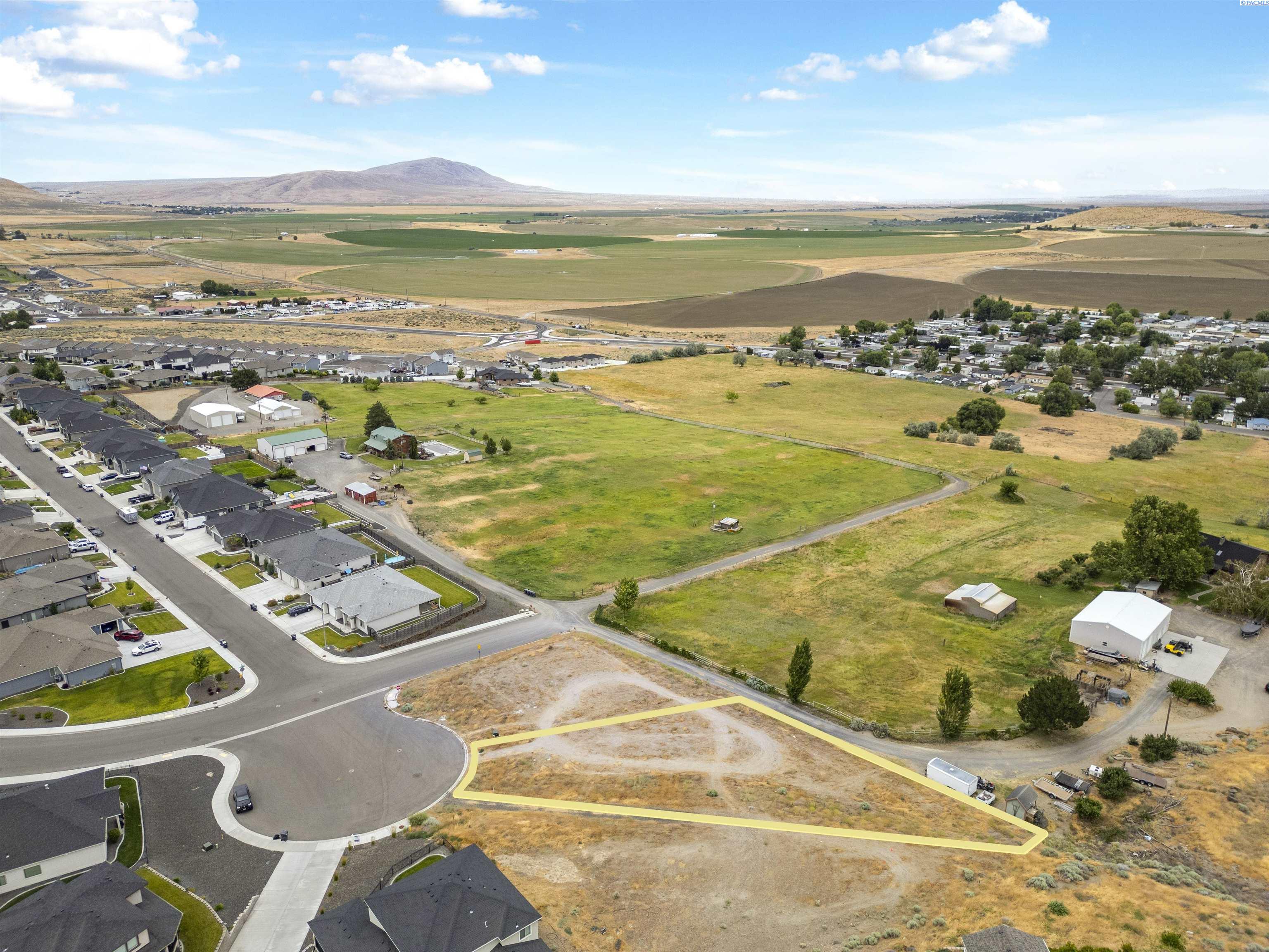 6574 Argos St, West Richland, WA 99353