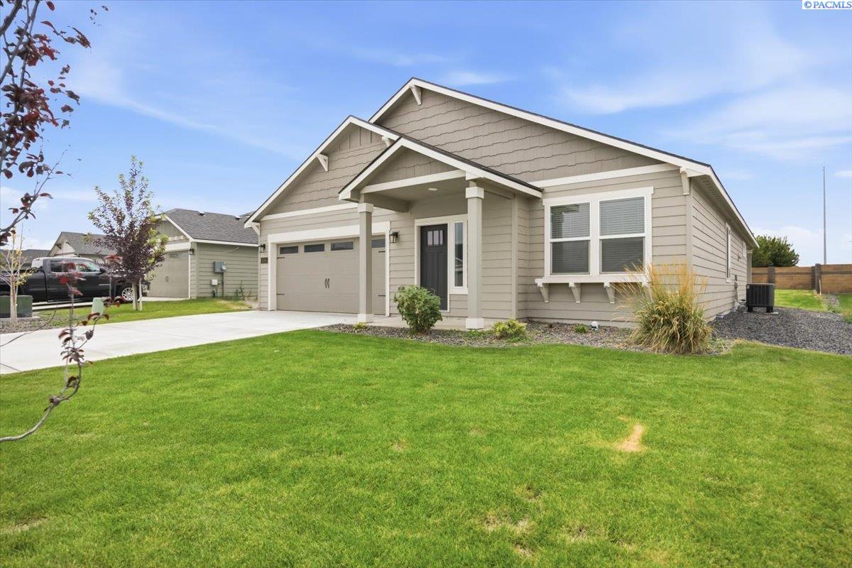 6206 Tyre Dr, Pasco, WA 99301