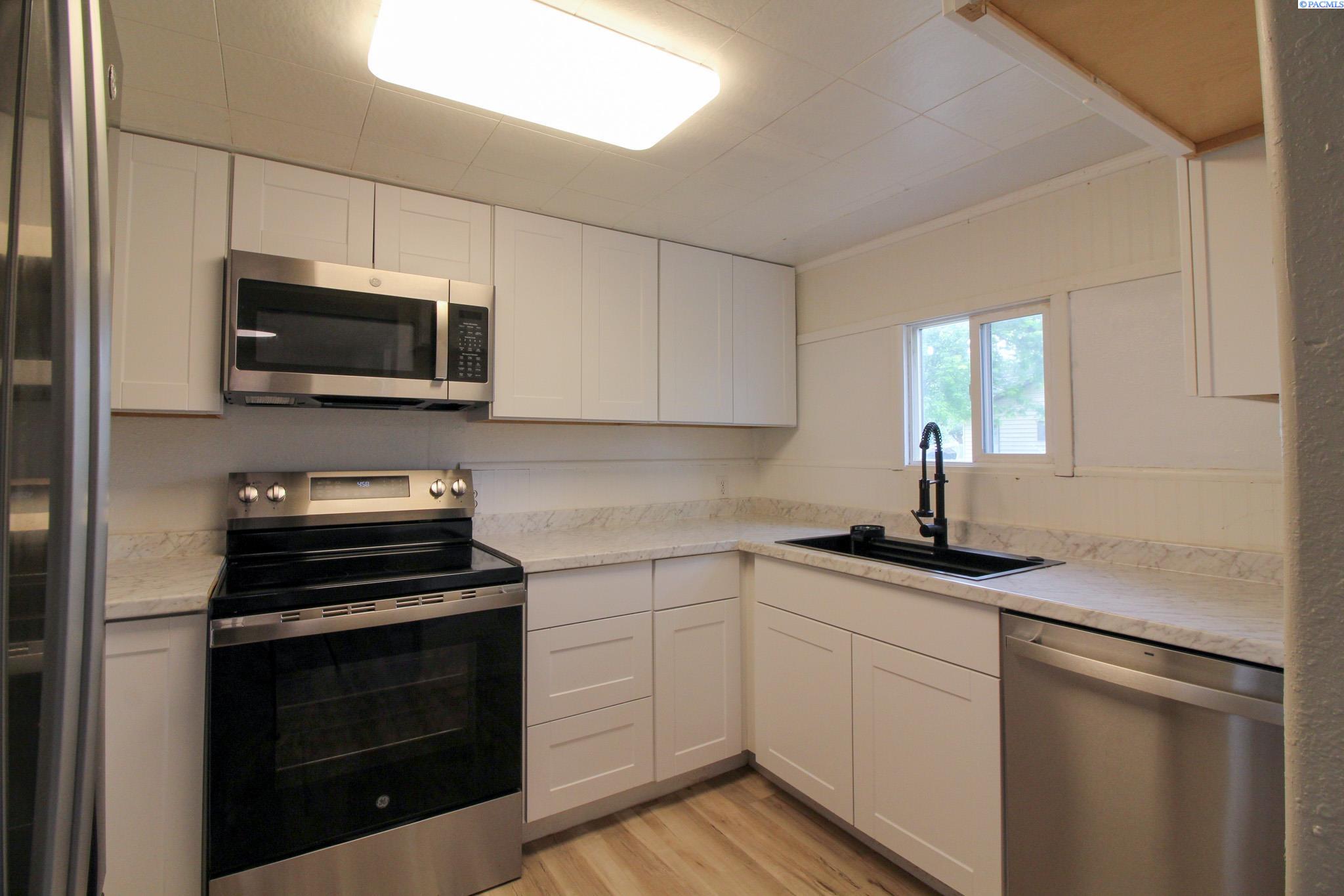 1021 Sanford Ave, Richland, WA 99352