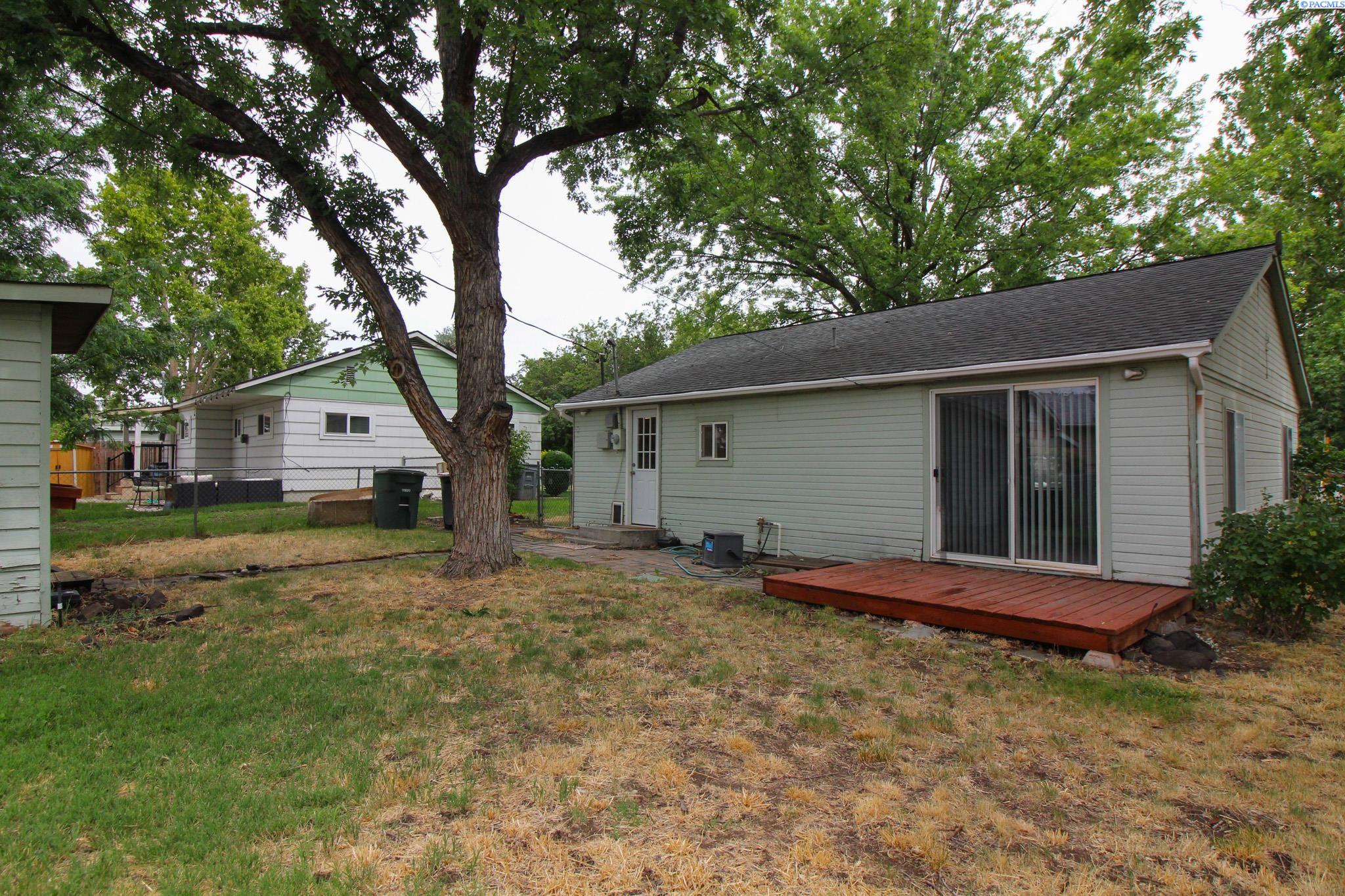 1021 Sanford Ave, Richland, WA 99352
