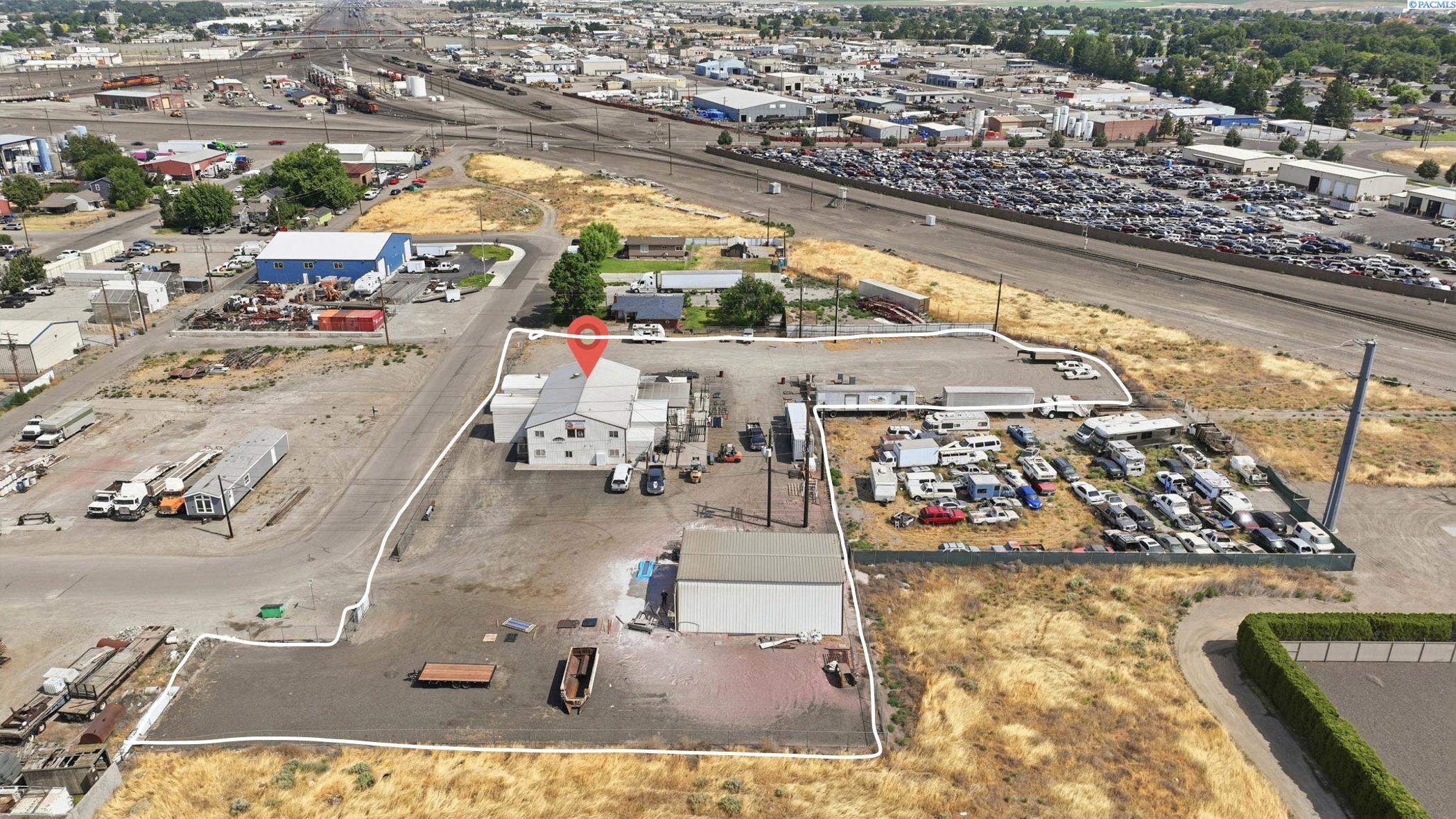 927 Lindsay Ave, Pasco, WA 99301