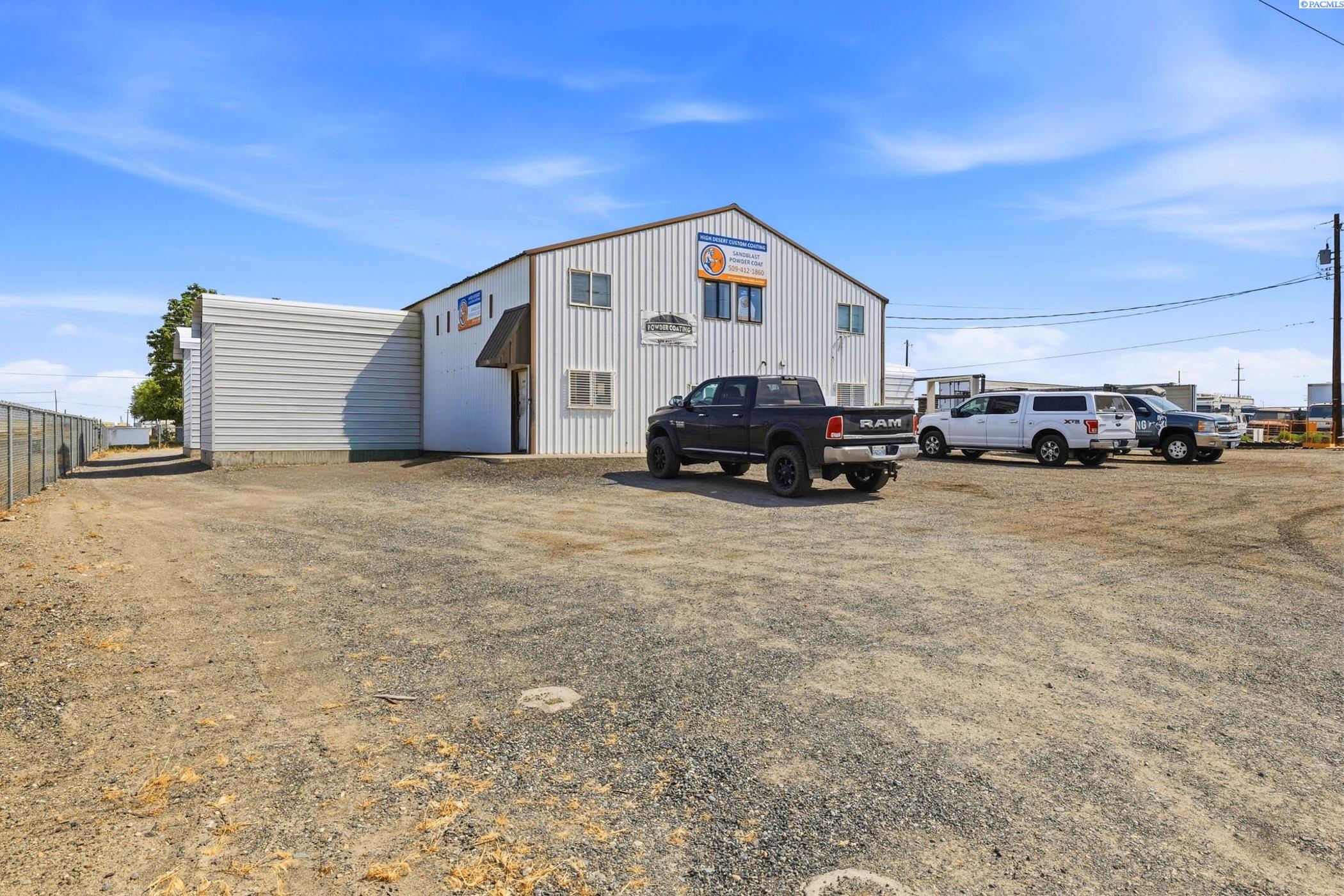 927 Lindsay Ave, Pasco, WA 99301