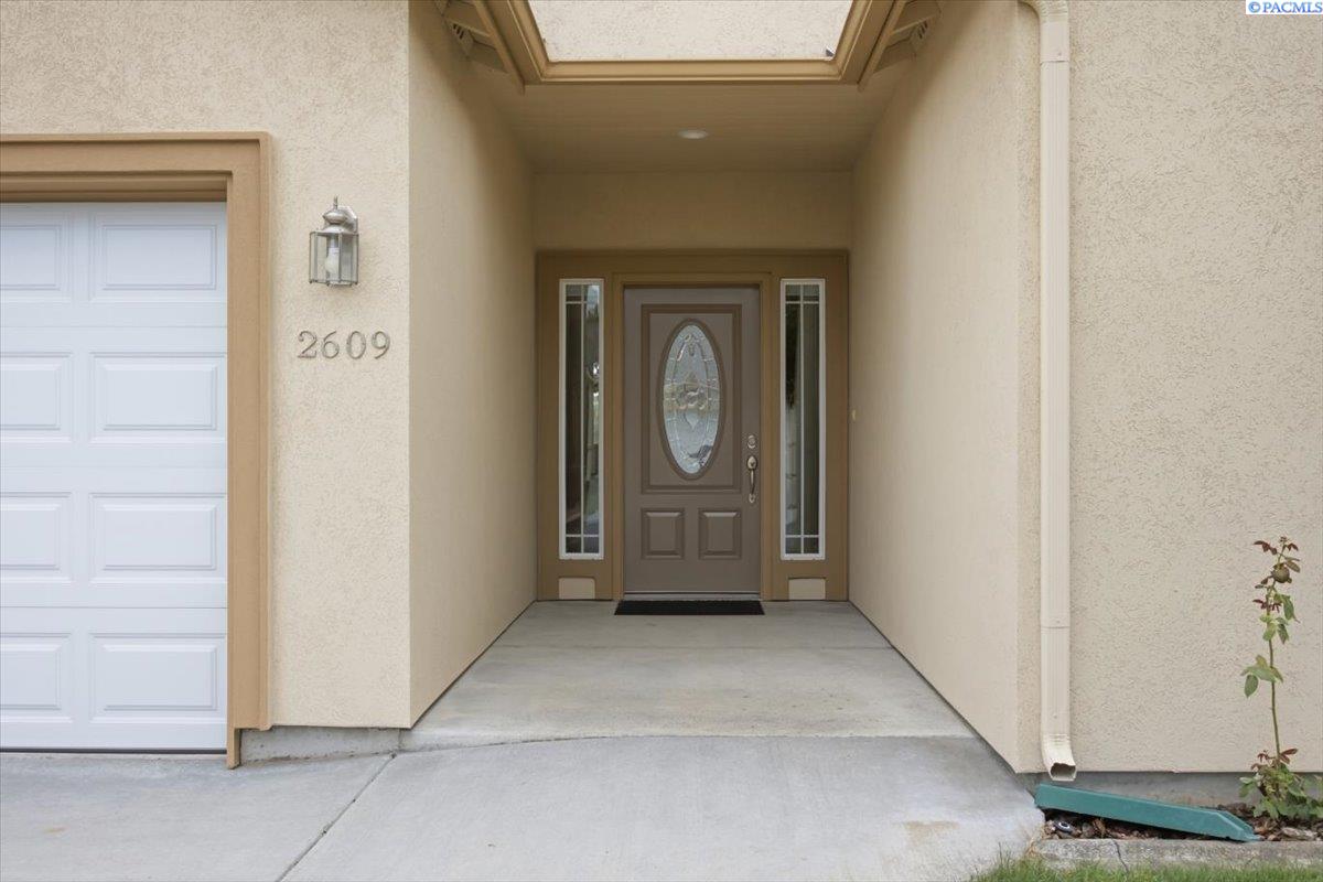 2609 Eaglewatch Loop, Richland, WA 99354