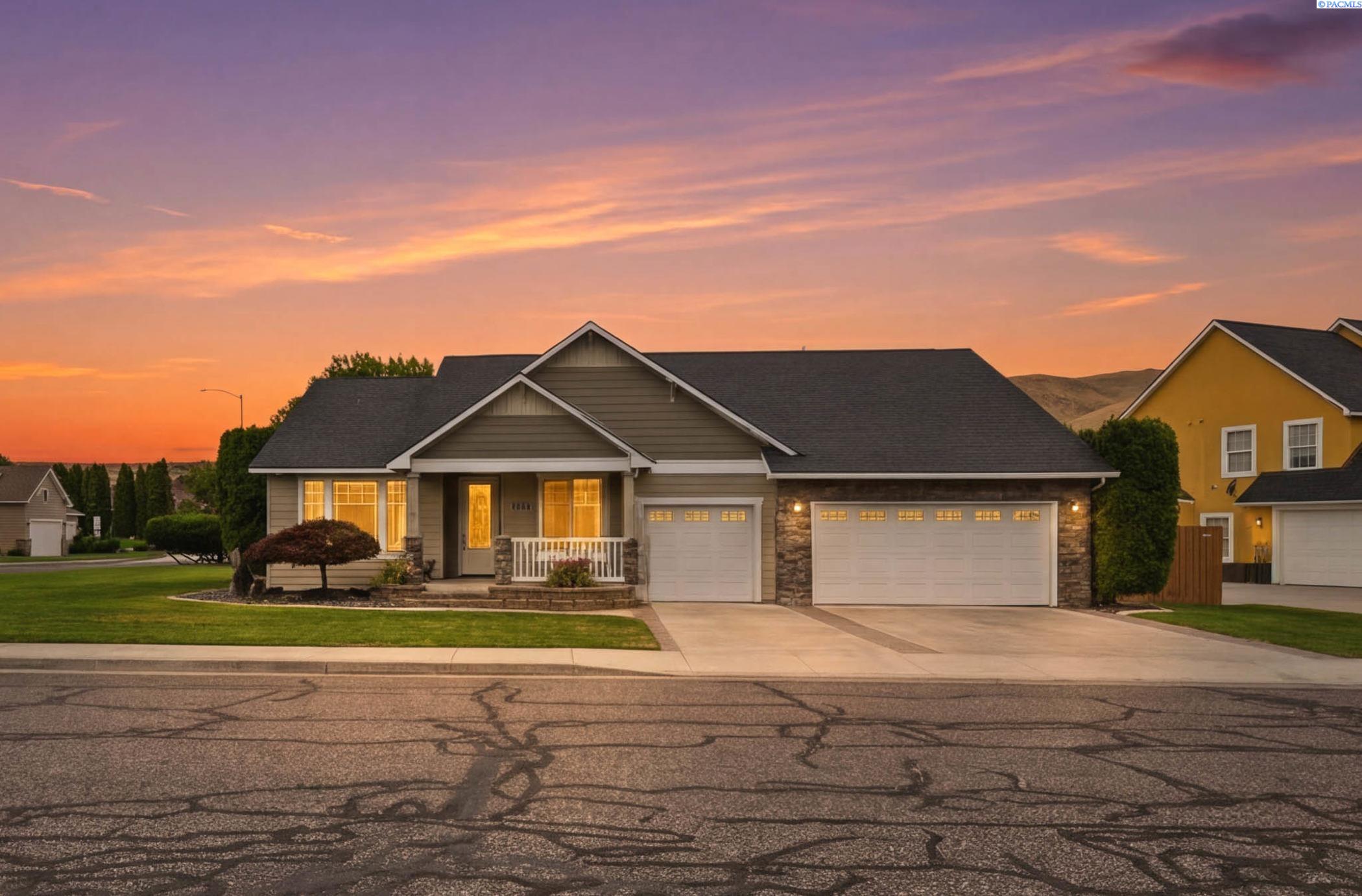 1355 Jonagold Dr, Richland, WA 99352