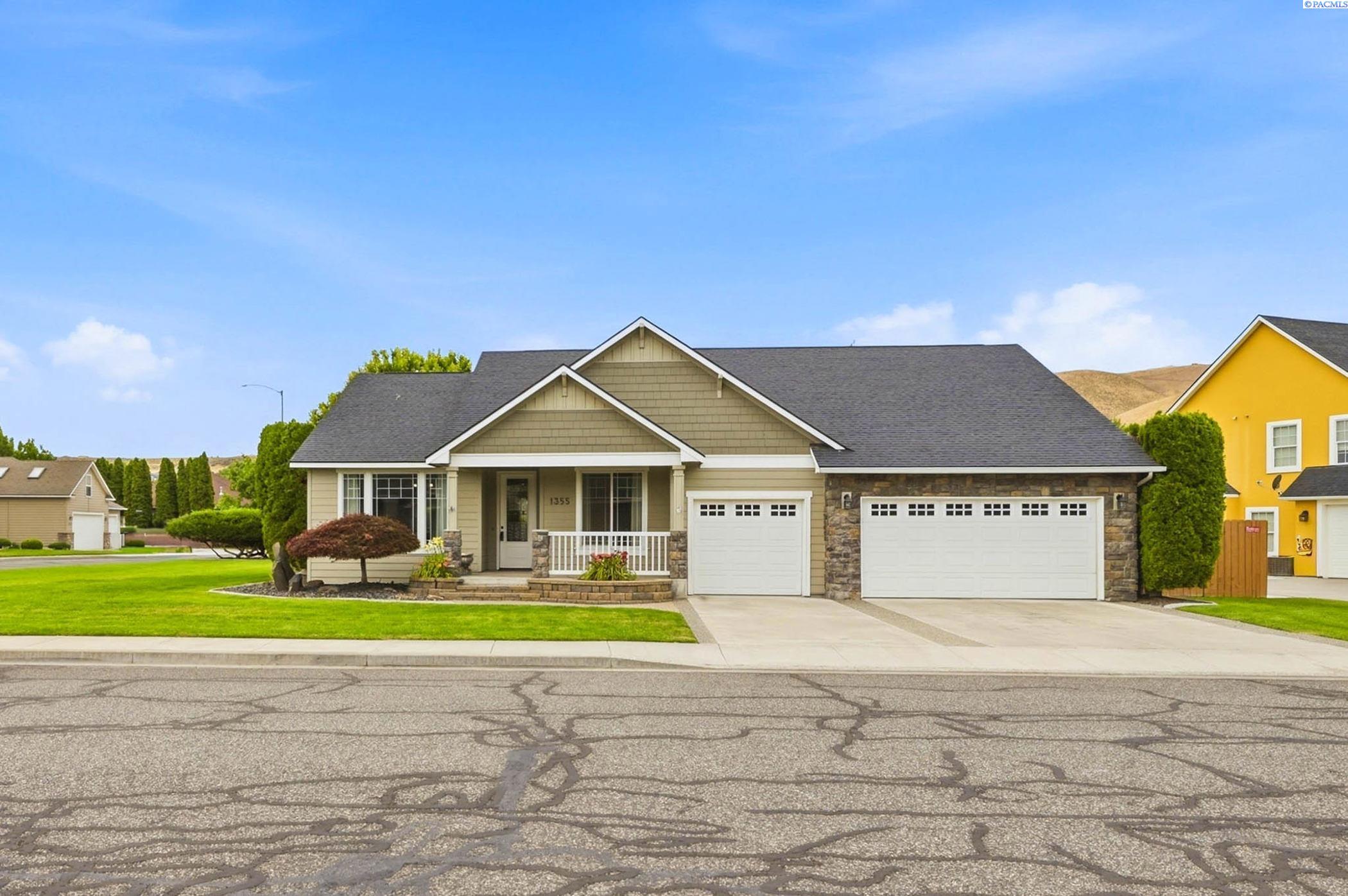 1355 Jonagold Dr, Richland, WA 99352