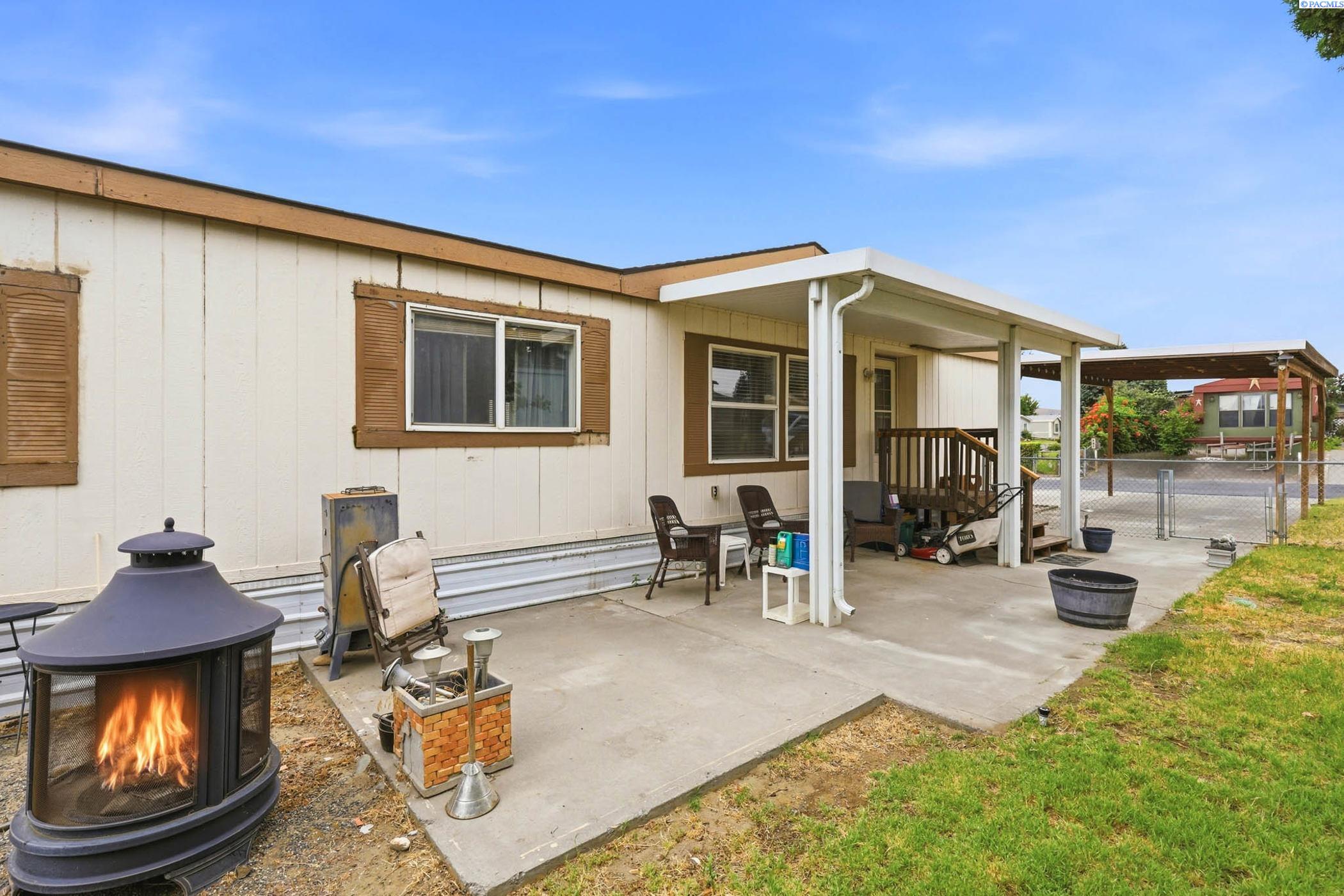 125 Lonetree Ln, Richland, WA 99352