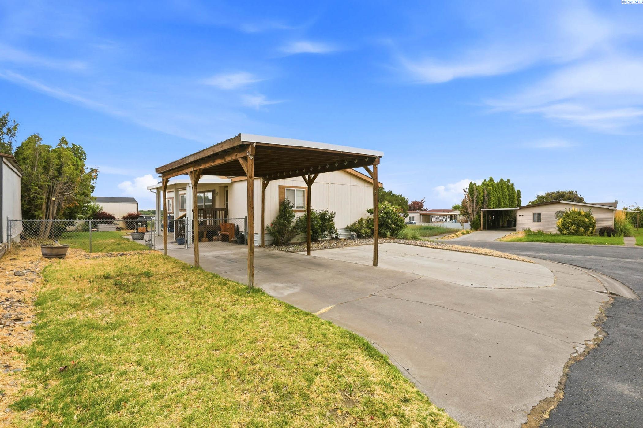 125 Lonetree Ln, Richland, WA 99352