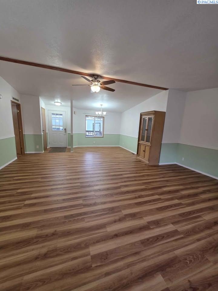 32 Apollo Blvd, Richland, WA 99354