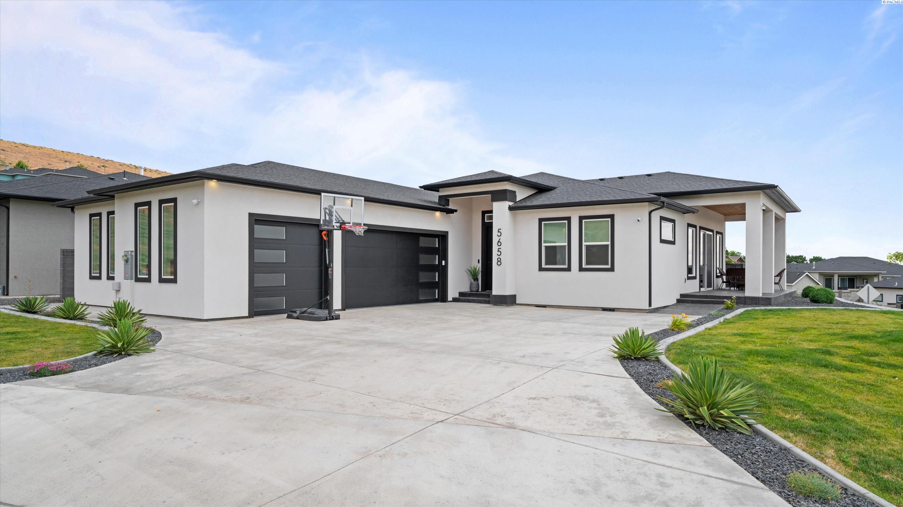5658 Newport Place Pr, Kennewick, WA 99337