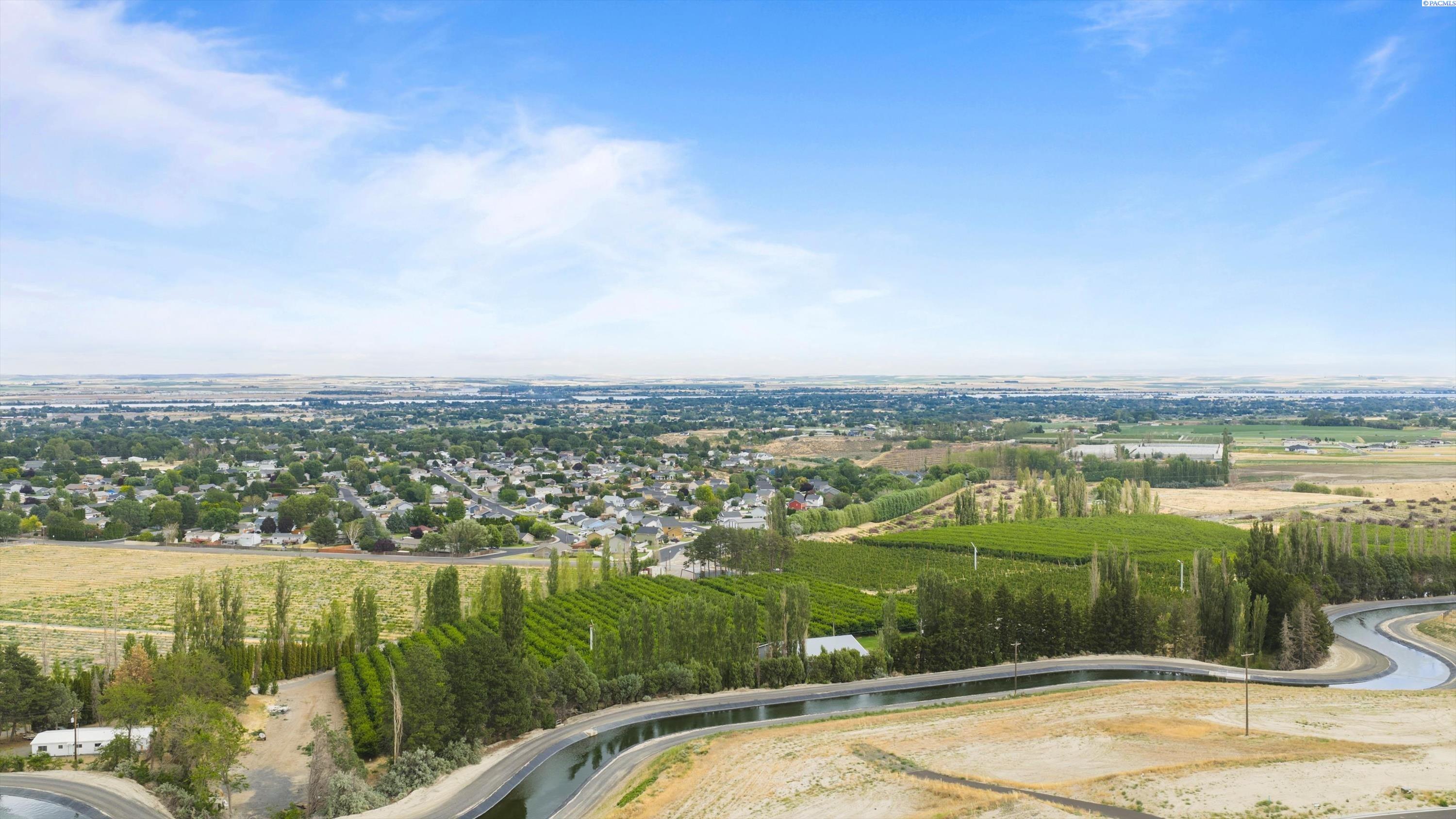 5658 Newport Place Pr, Kennewick, WA 99337