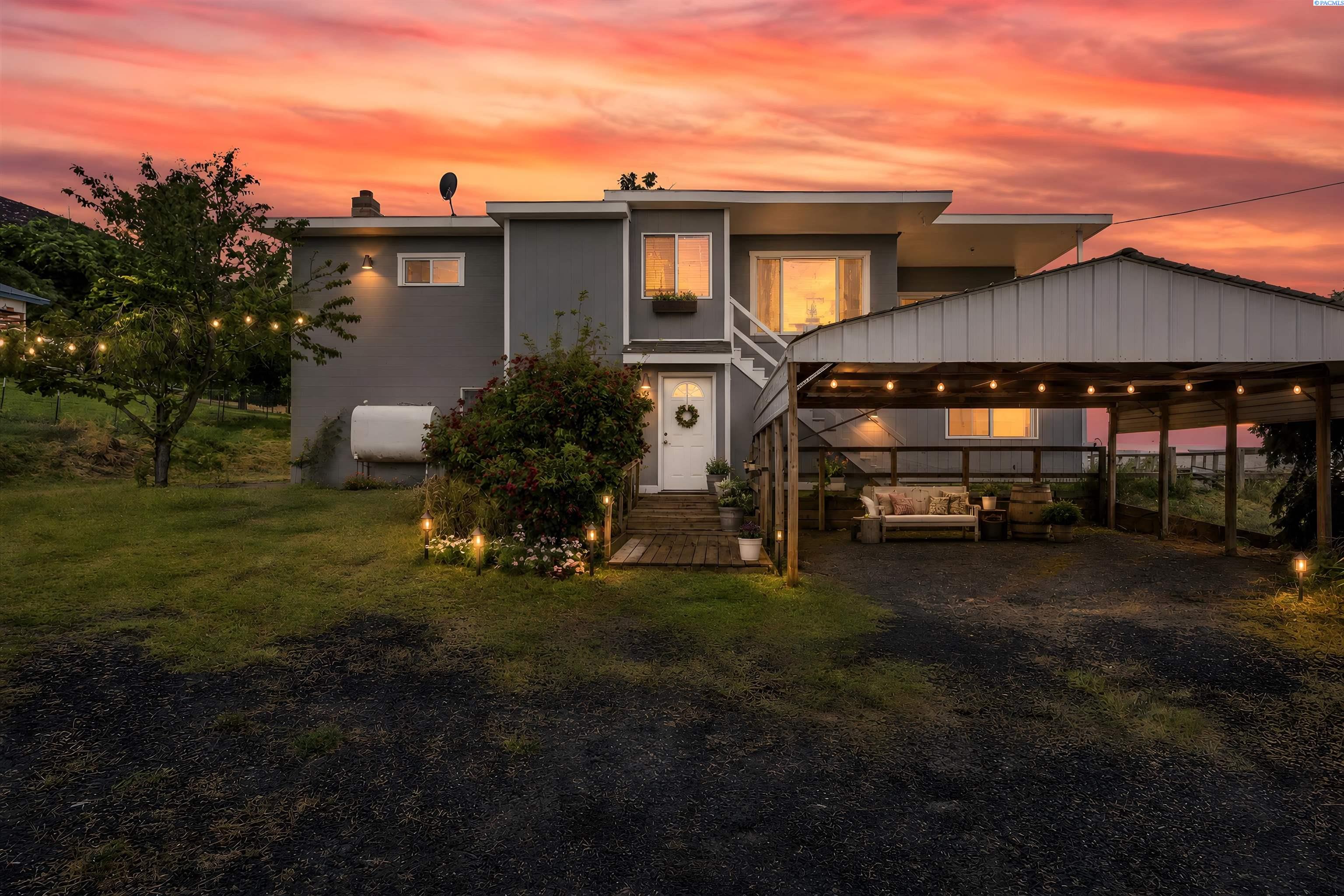 175 Hwy 730 , Burbank, WA 99323