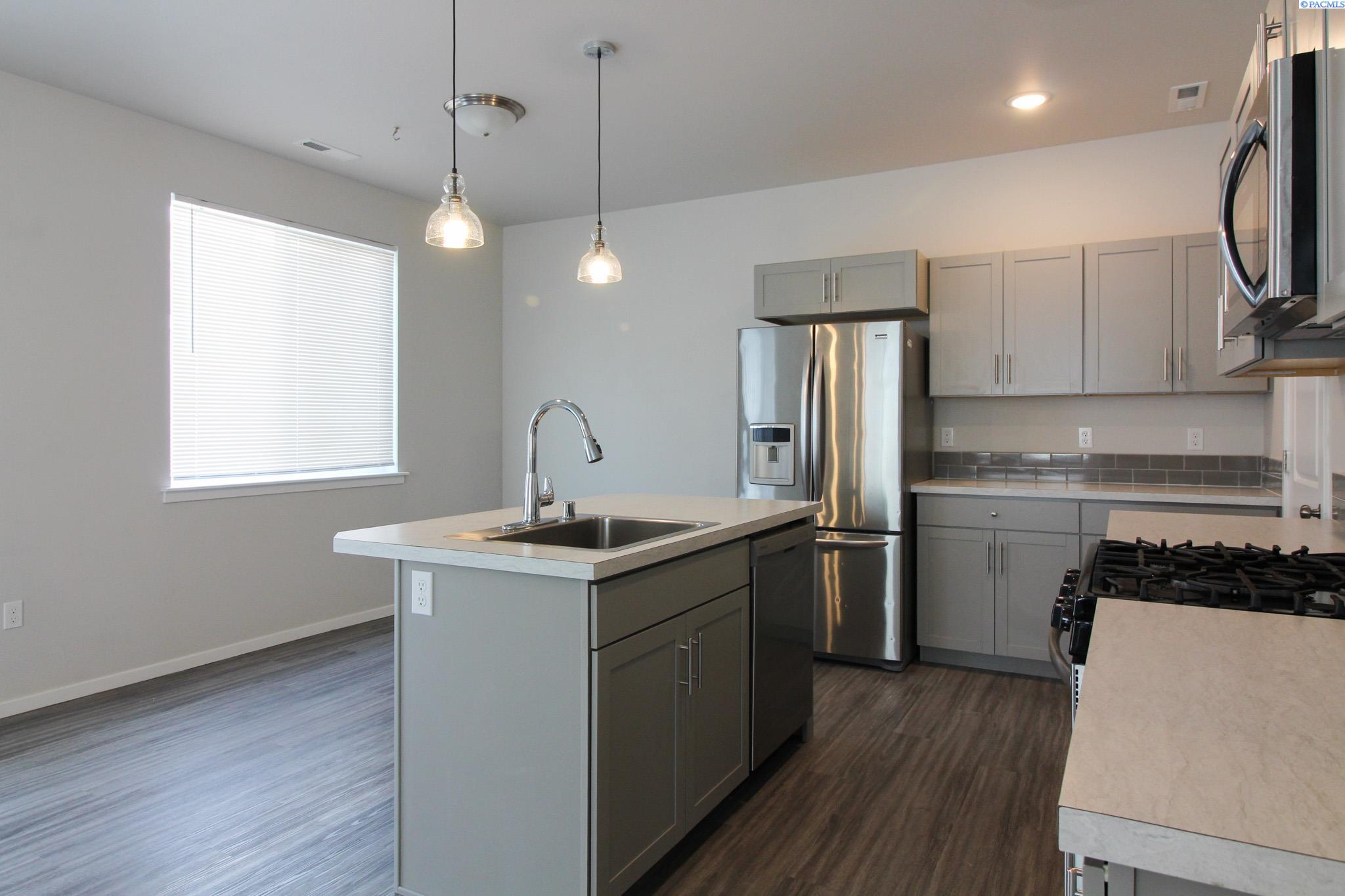 5613 Remington Dr, Pasco, WA 99301