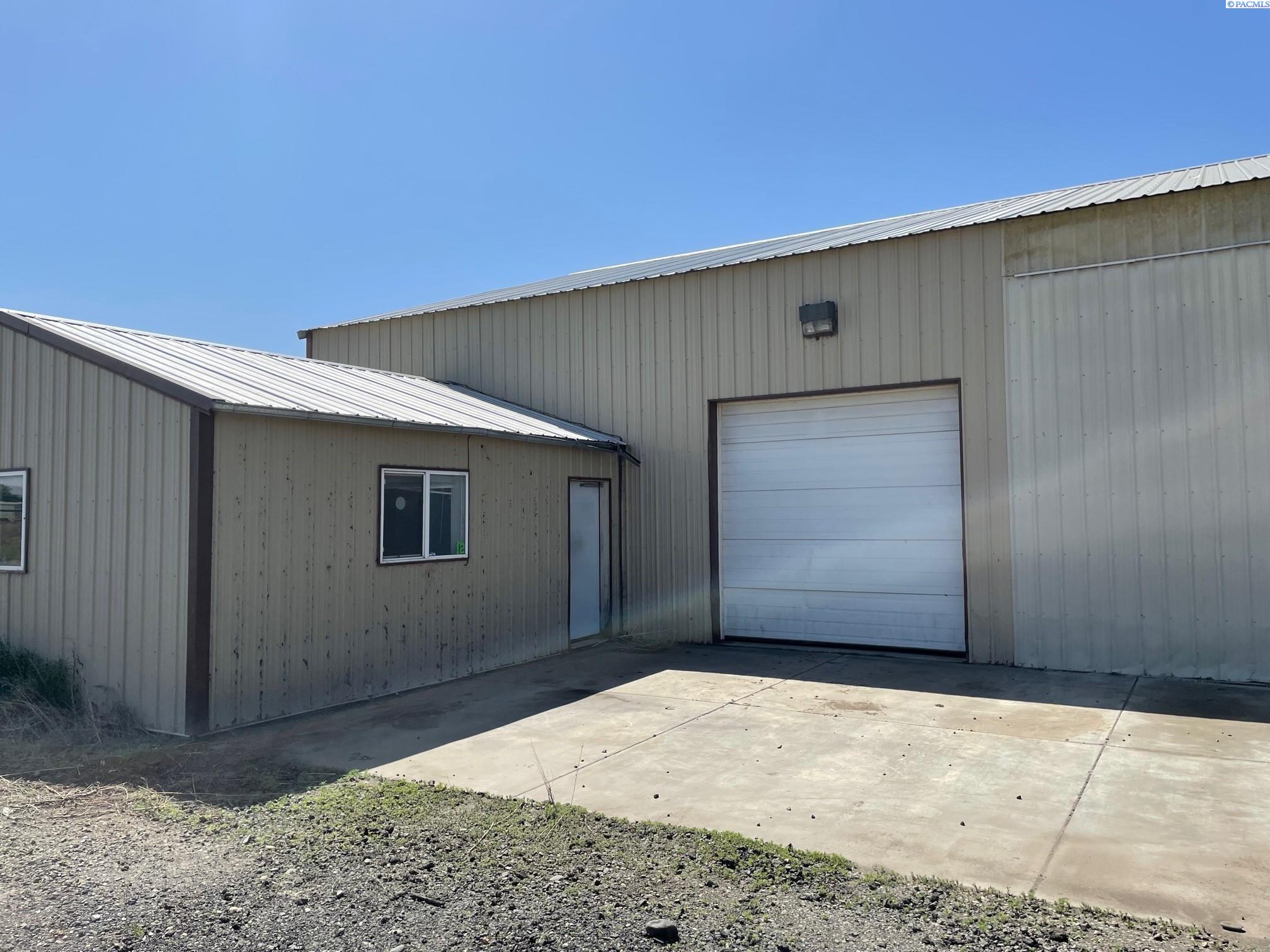 146 Railex Rd, Burbank, WA 99323