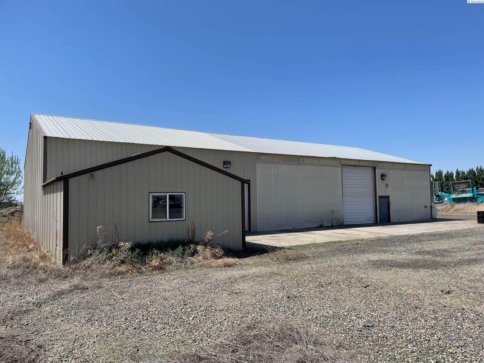 146 Railex Rd, Burbank, WA 99323