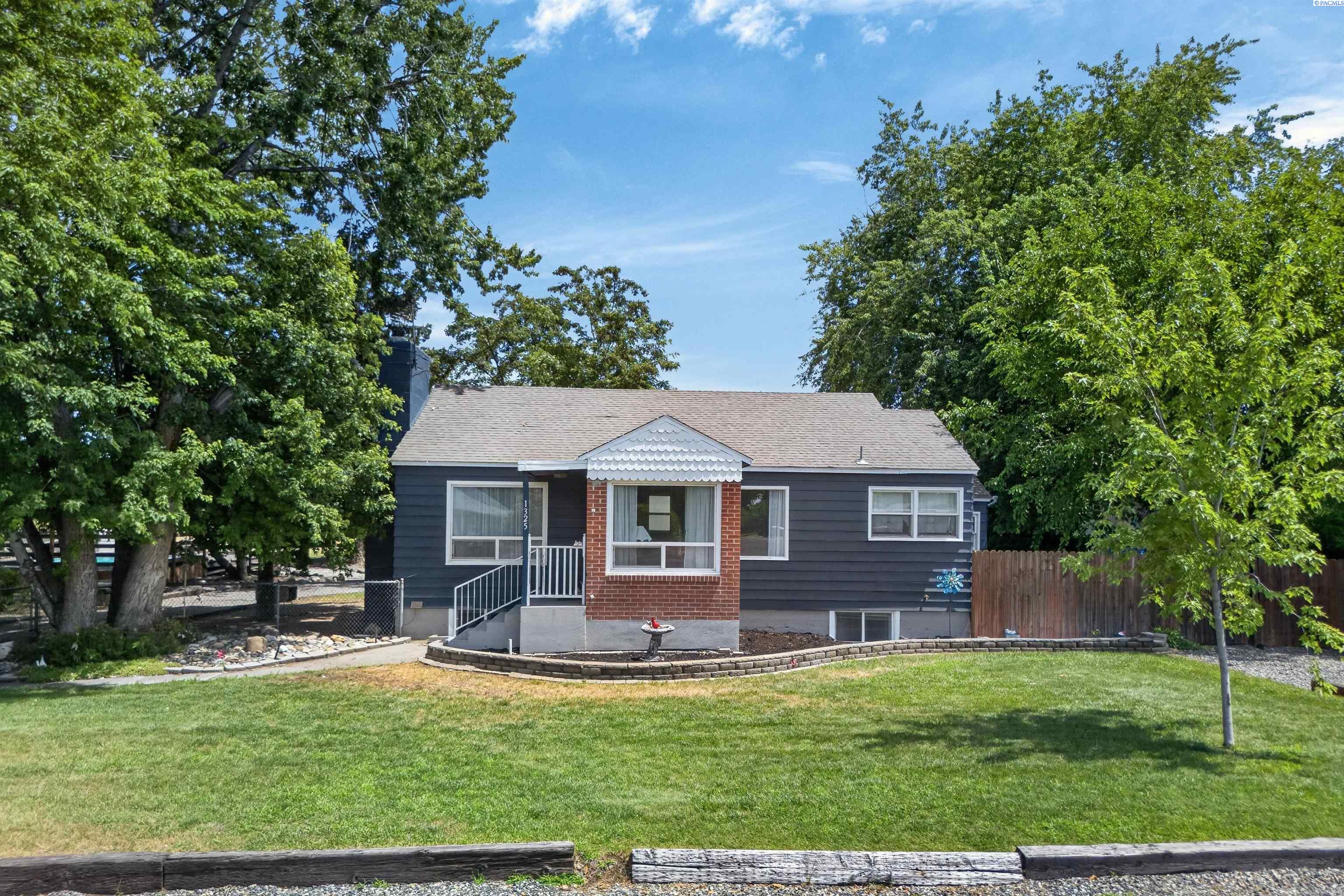 1325 Road 44 , Pasco, WA 99301