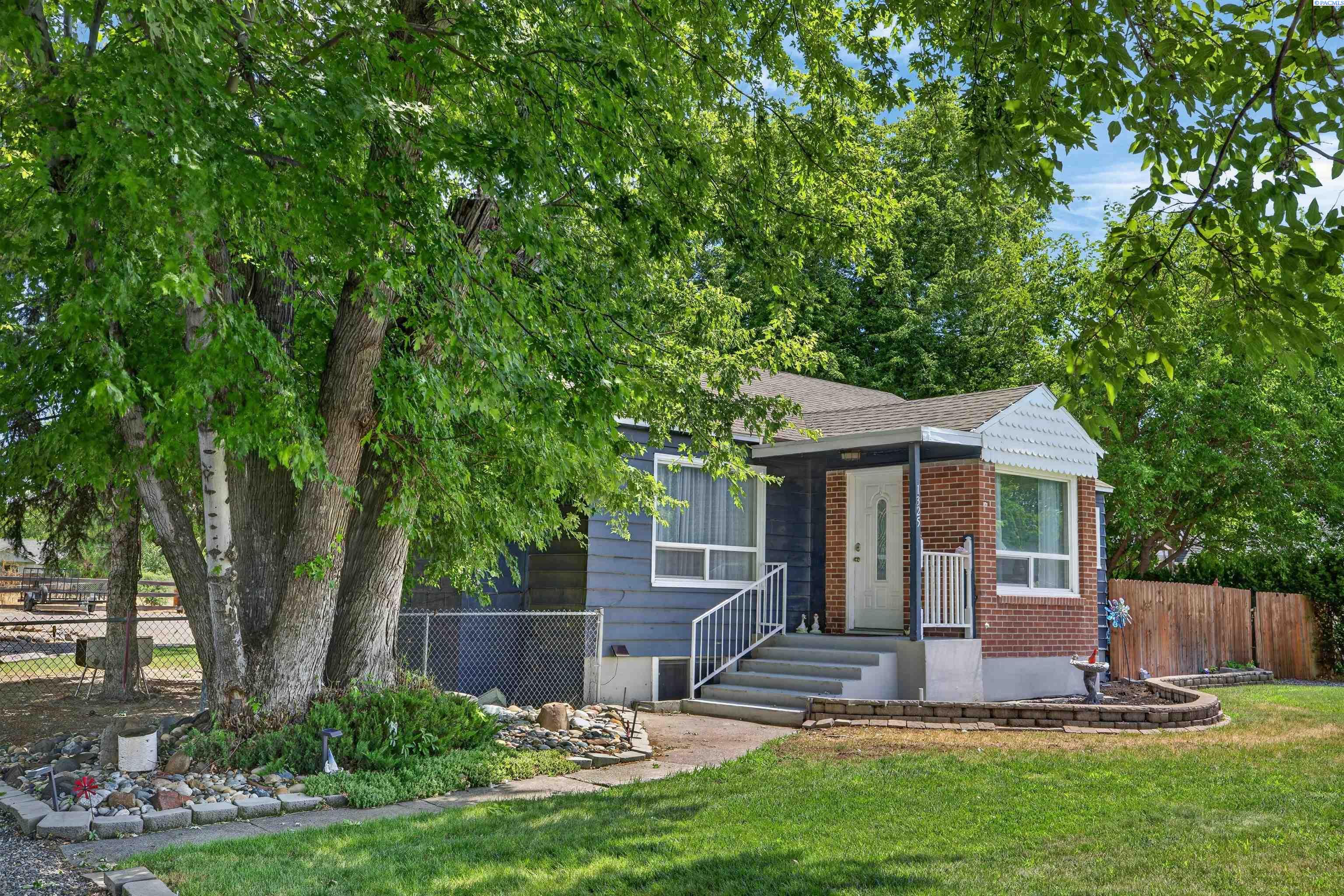 1325 Road 44 , Pasco, WA 99301