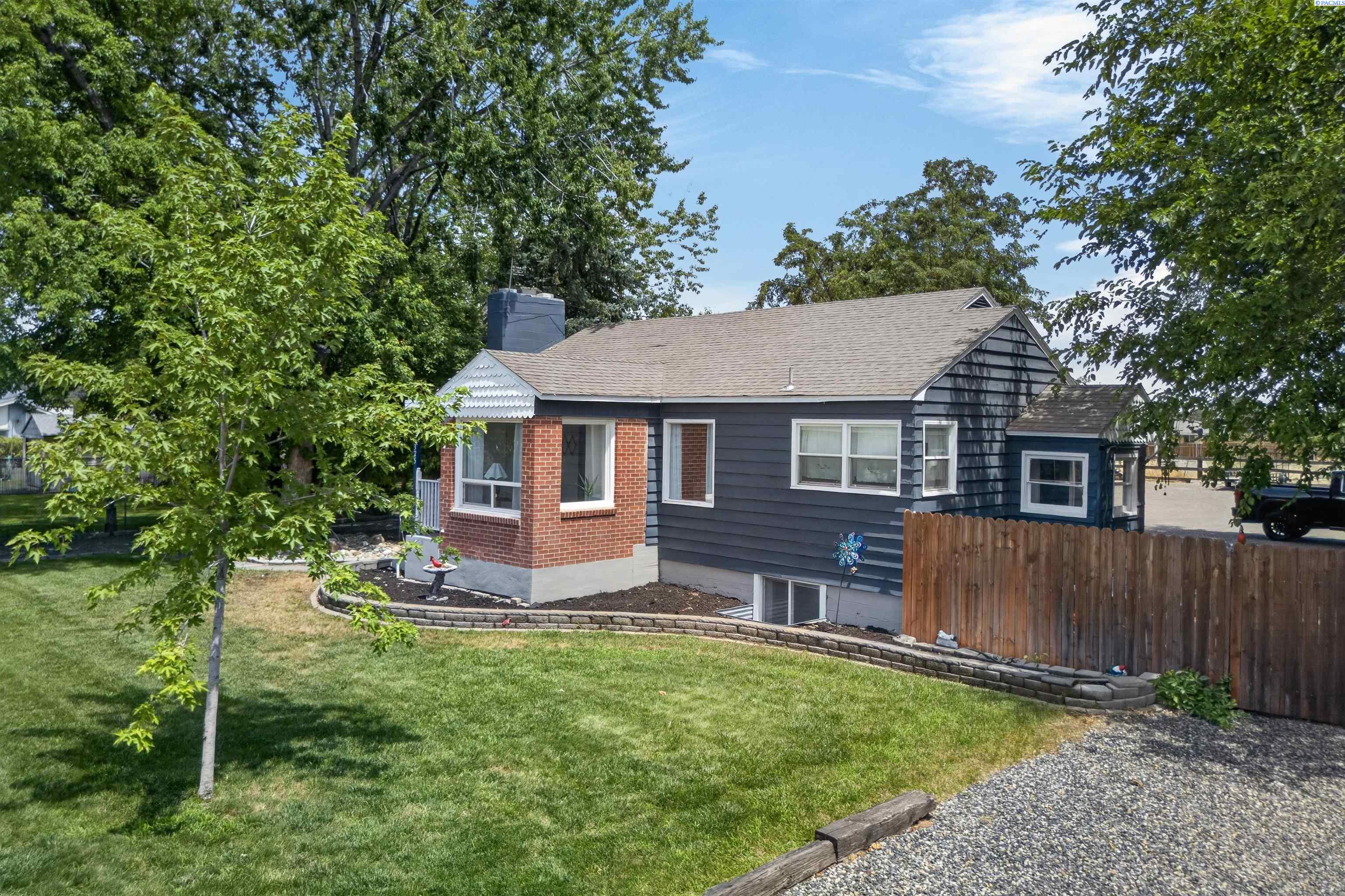 1325 Road 44 , Pasco, WA 99301