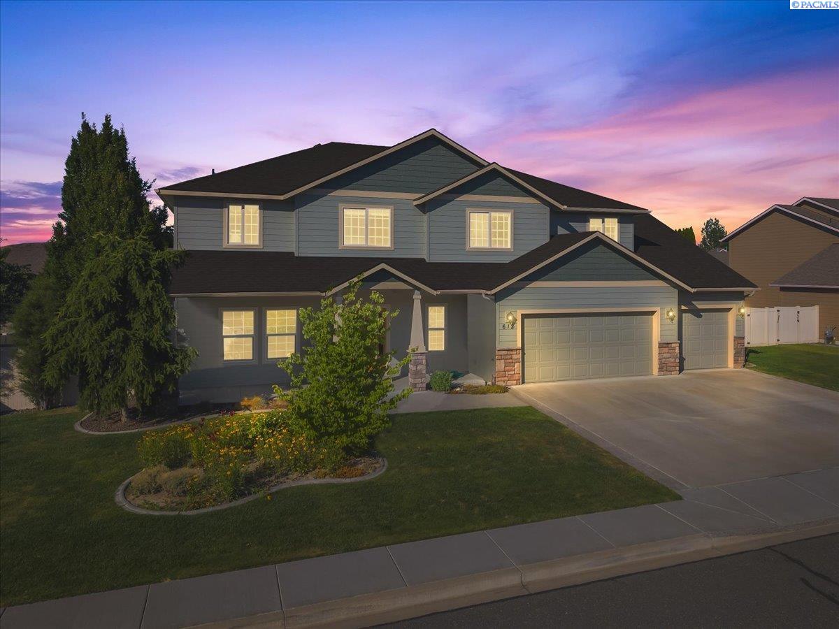 612 Southwell St, Richland, WA 99352