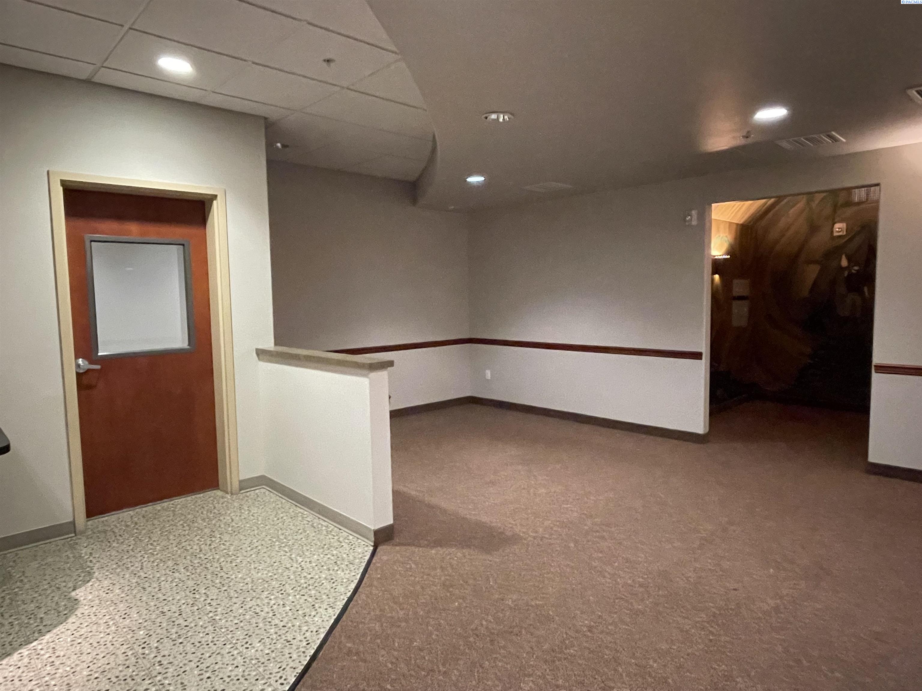 7425 Wrigley Dr #203, Pasco, WA 99301