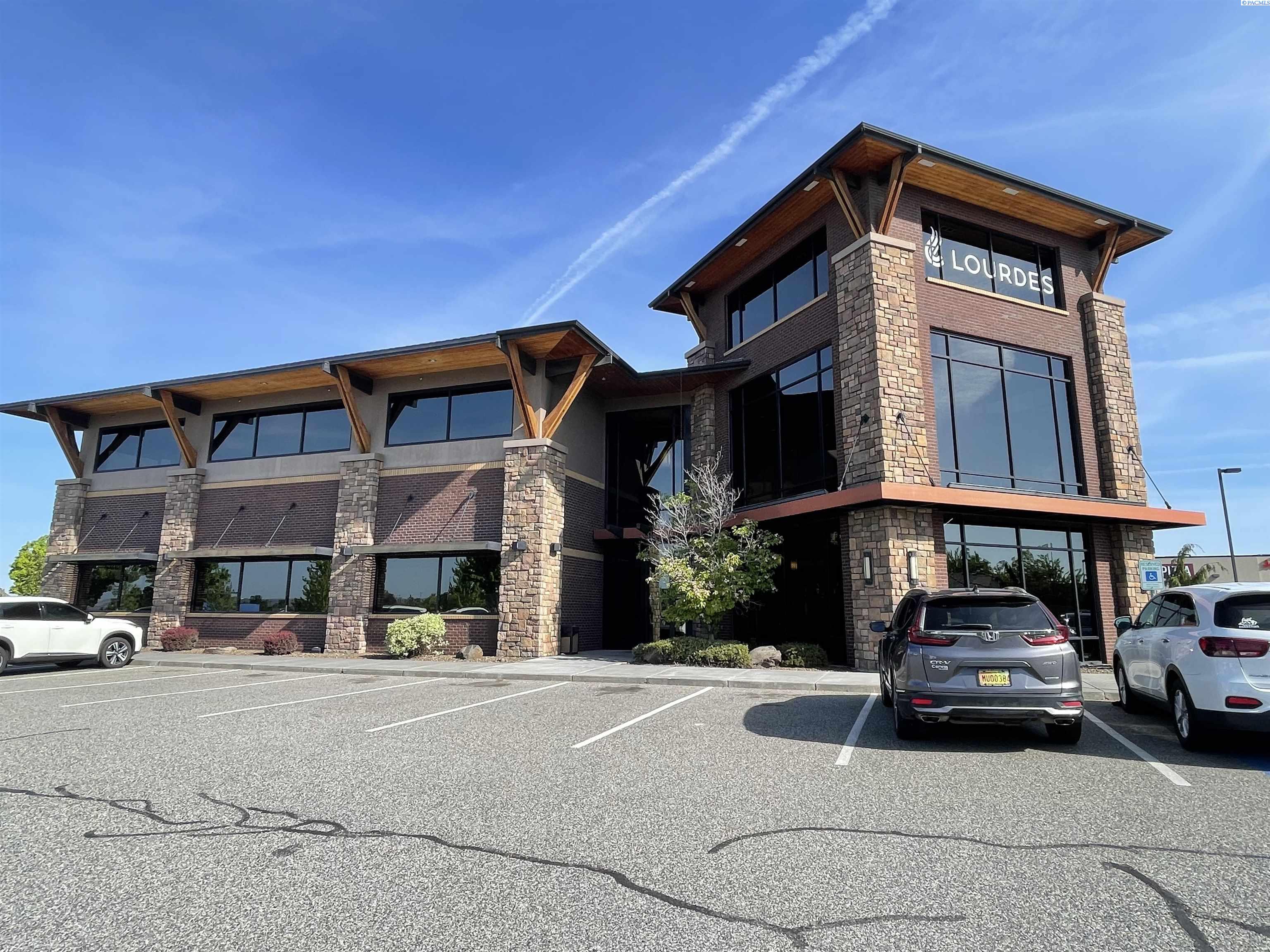 7425 Wrigley Dr #203, Pasco, WA 99301