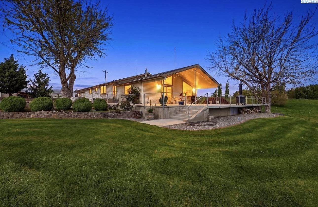 3114 Highland Extension Rd, Benton City, WA 99320