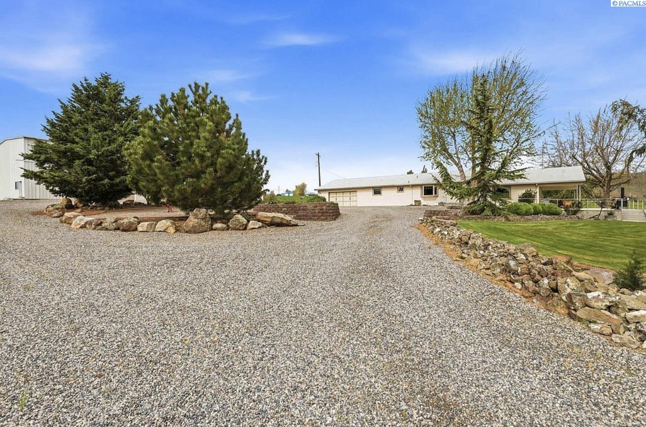 3114 Highland Extension Rd, Benton City, WA 99320