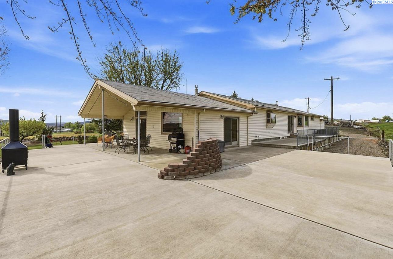 3114 Highland Extension Rd, Benton City, WA 99320