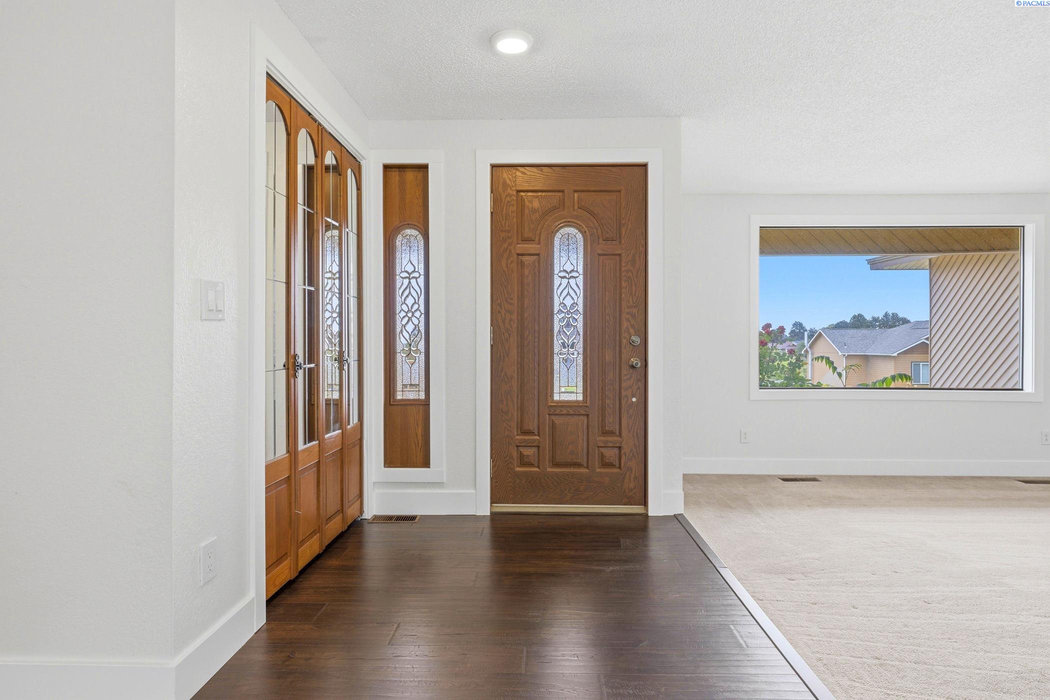 4222 Fir St, Kennewick, WA 99337