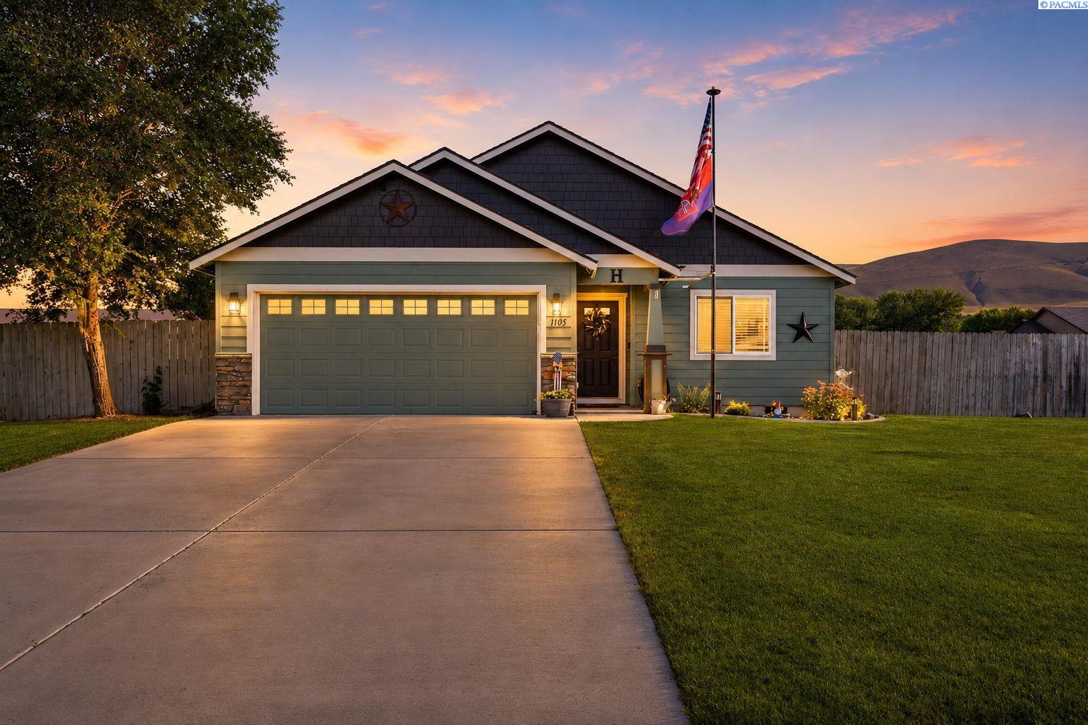 1105 Capri Ct, Benton City, WA 99320