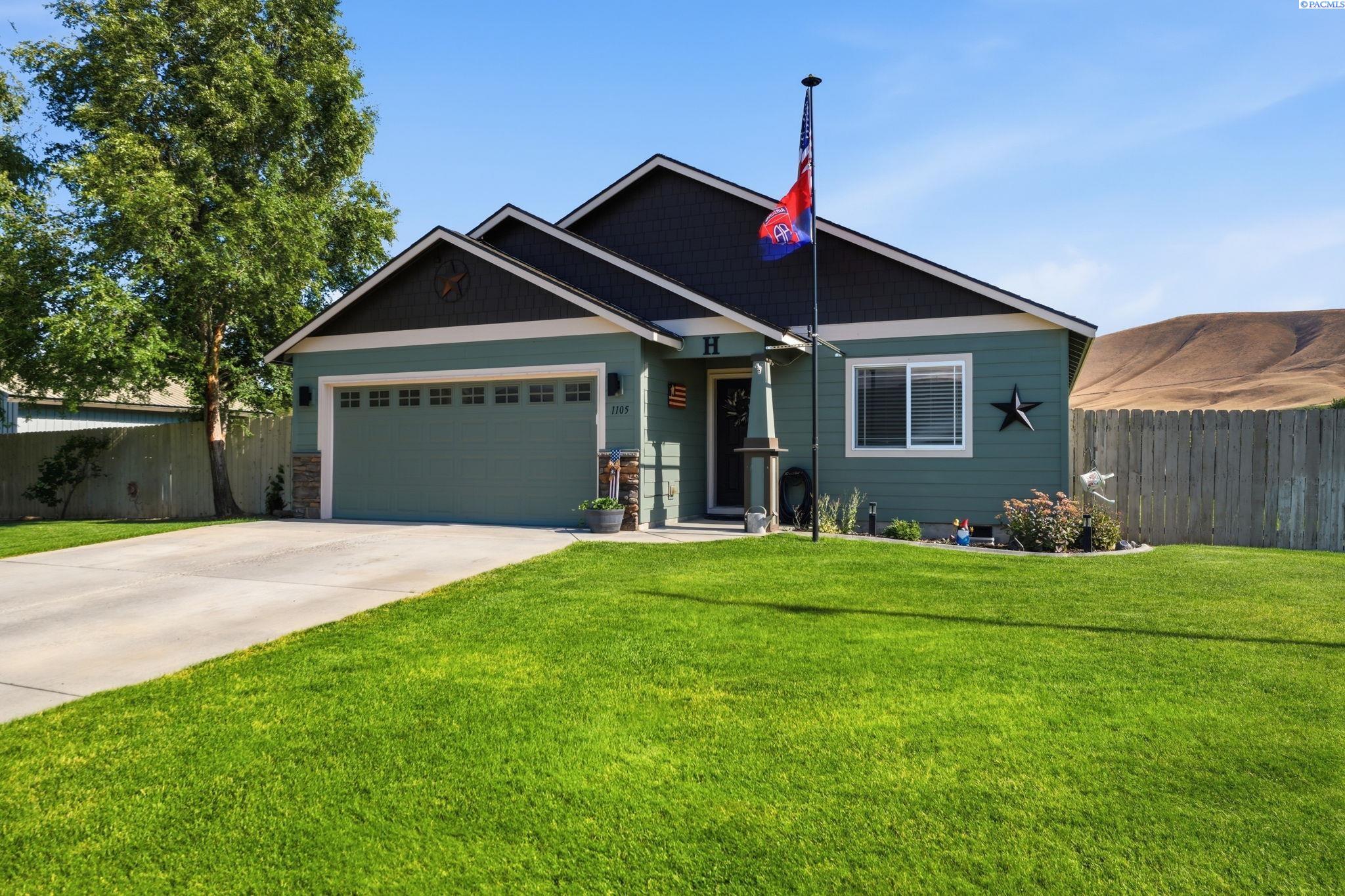 1105 Capri Ct, Benton City, WA 99320