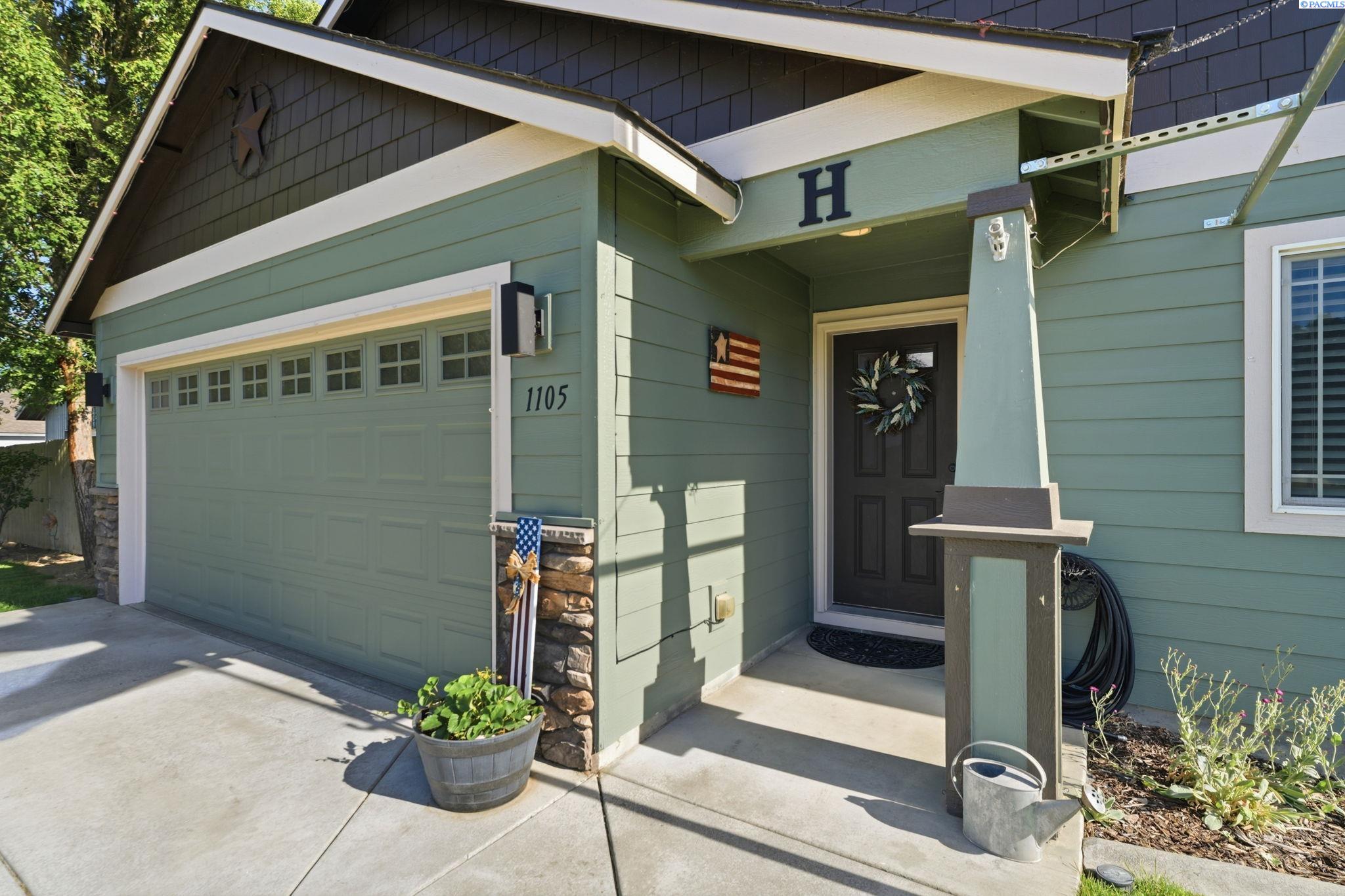 1105 Capri Ct, Benton City, WA 99320