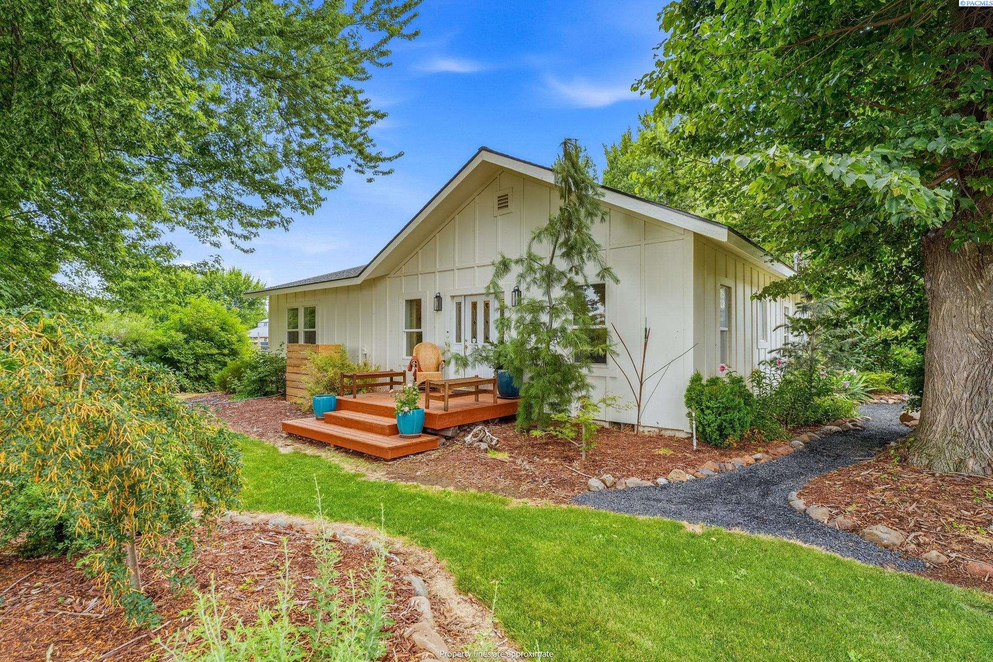 12801 Pioneer Rd, Prosser, WA 99350-6625